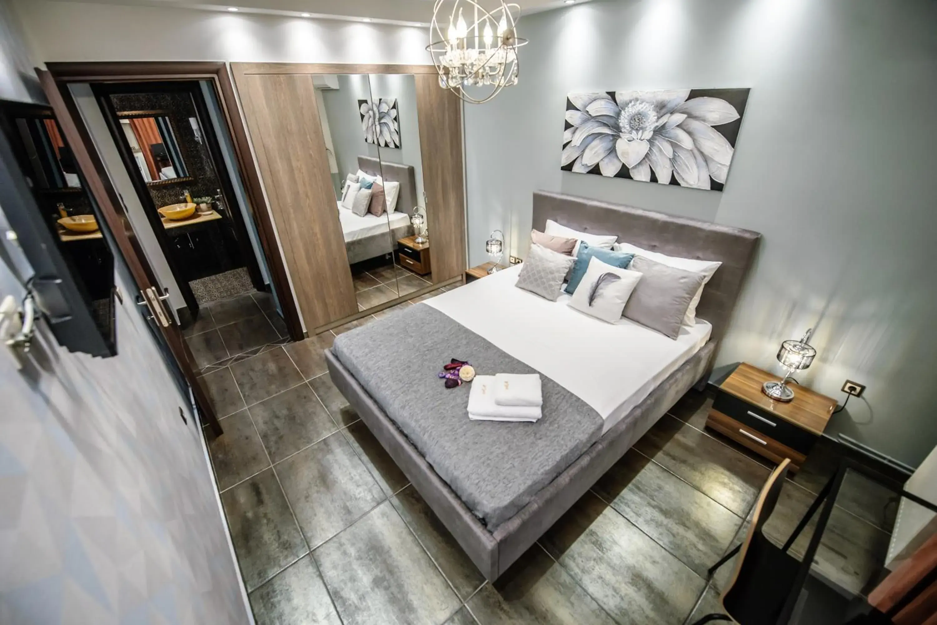 One of a kind Luxury Apartment in City Center Near HELEXPO One of a kind Luxury Apartment in City Center Near HELEXPO