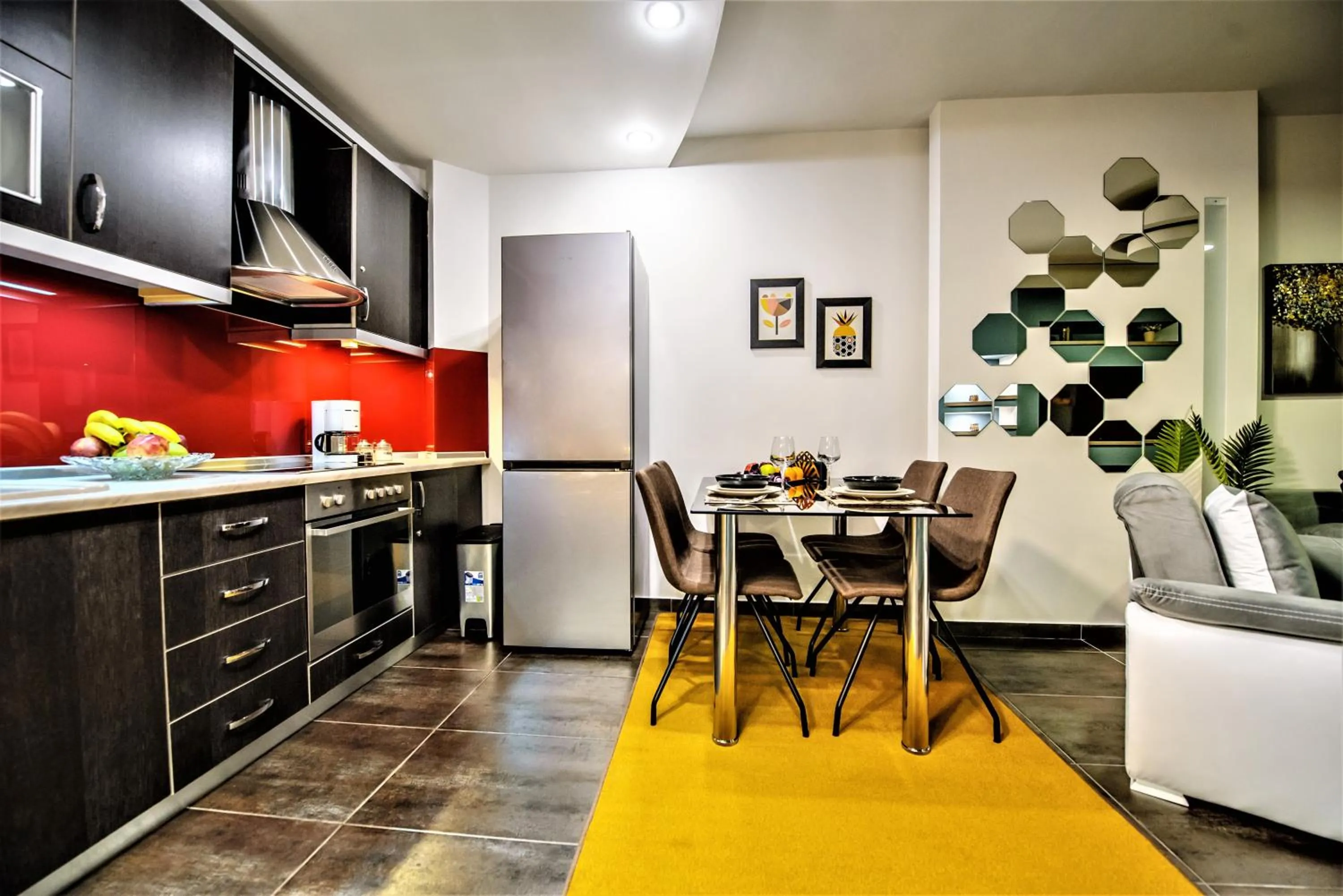 One of a kind Luxury Apartment in City Center Near HELEXPO