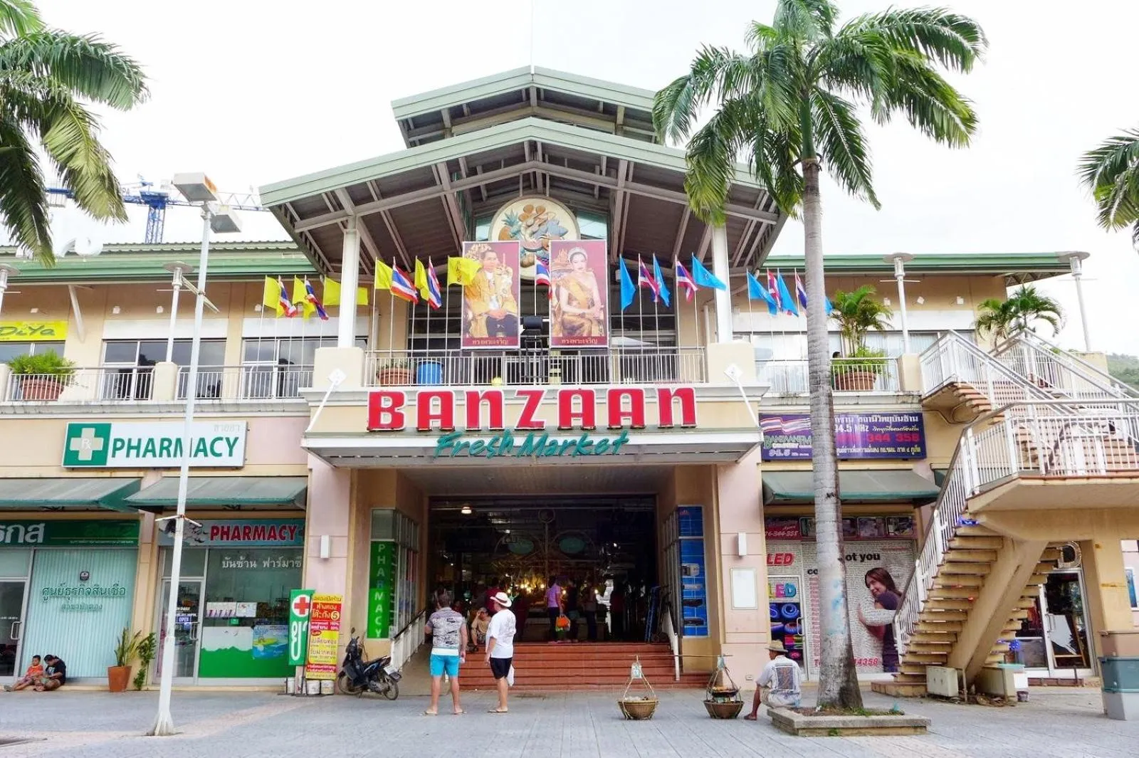 Shopping Area in 88 Hotel