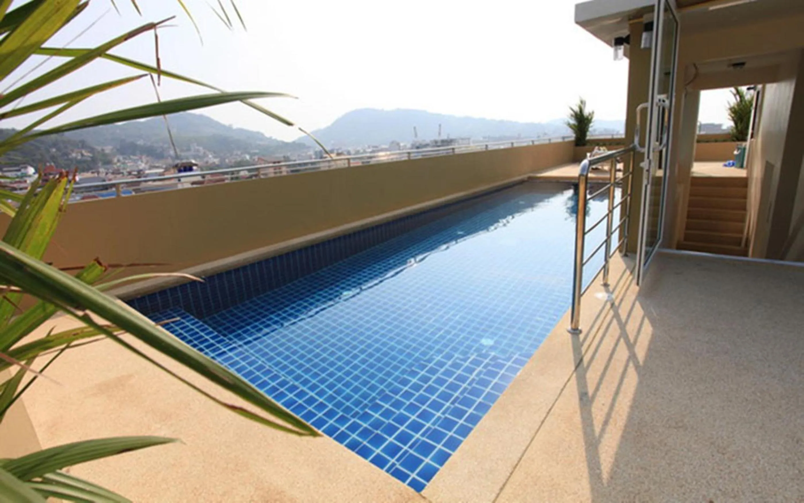 Swimming pool in 88 Hotel