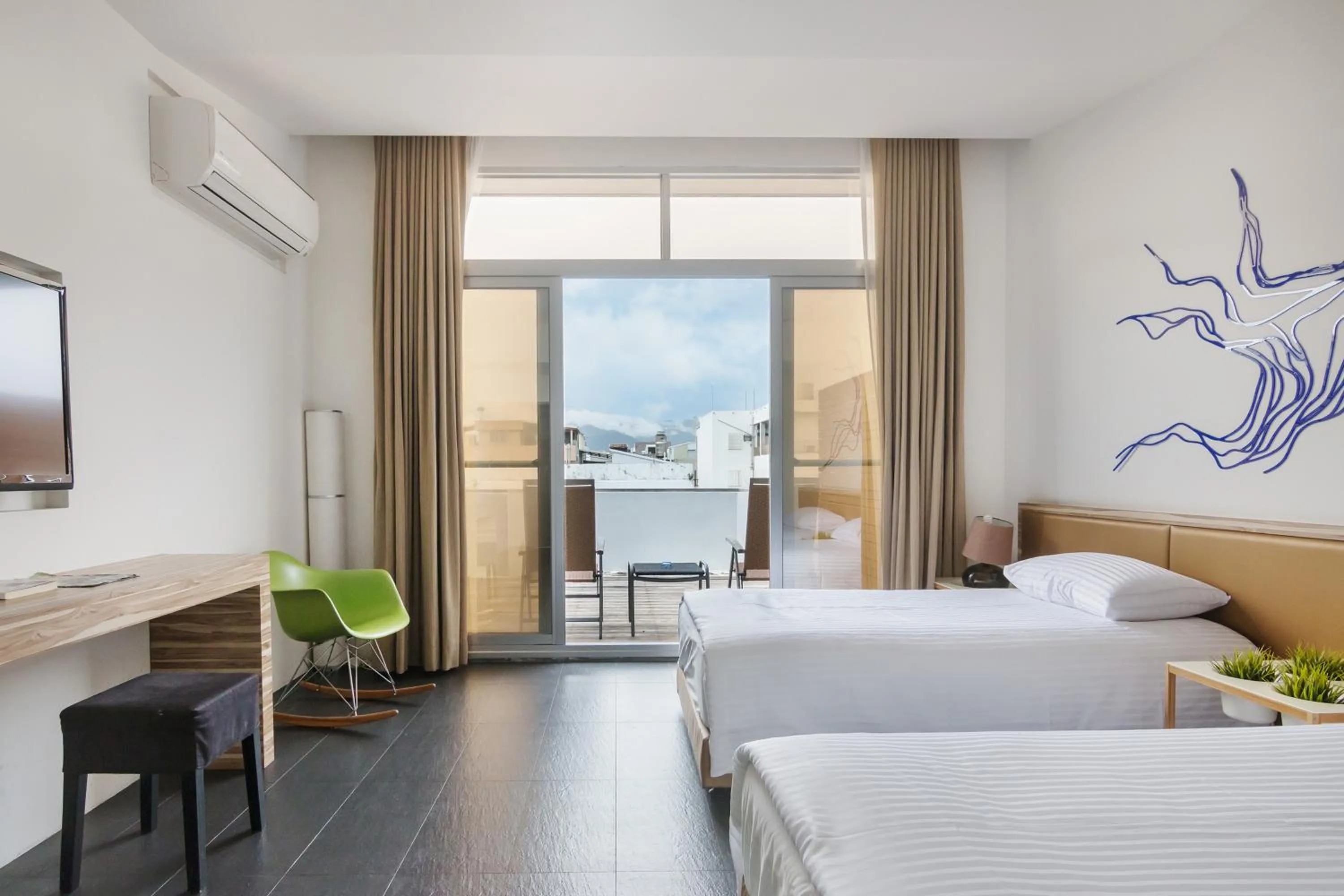 Spring, Bed in Taitung Spring Homestay B&B