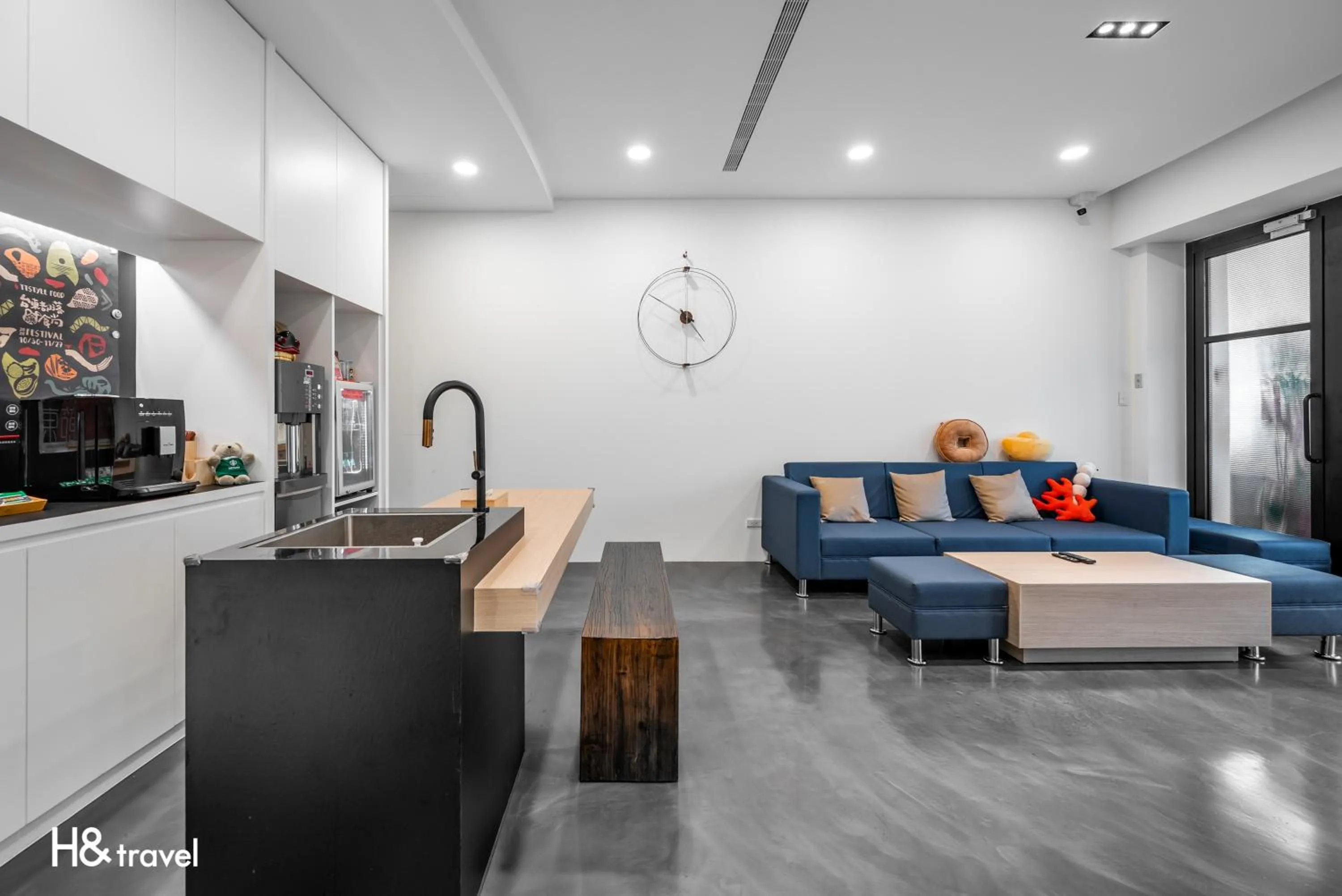 Communal lounge/ TV room in Taitung Spring Homestay B&B