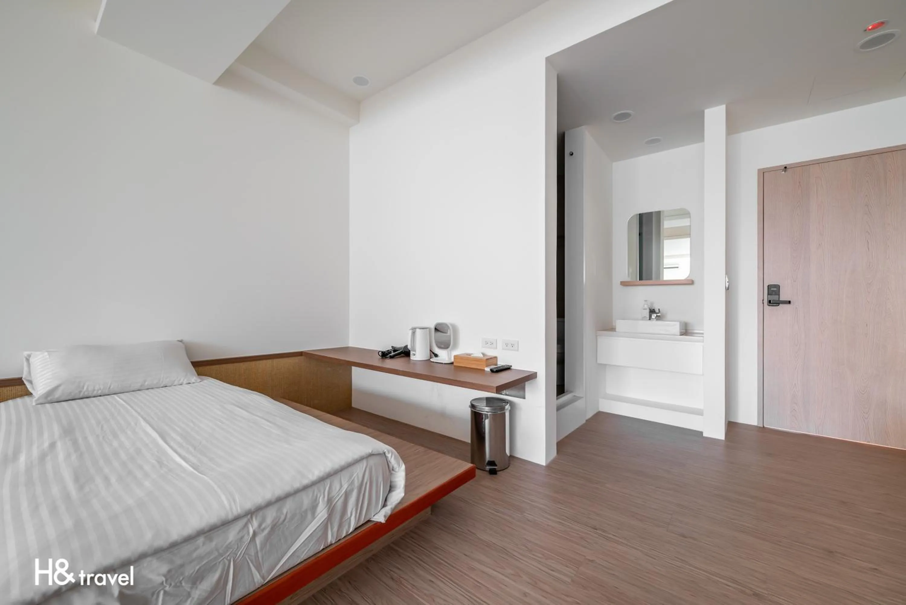 Decorative detail, Bed in Taitung Spring Homestay B&B