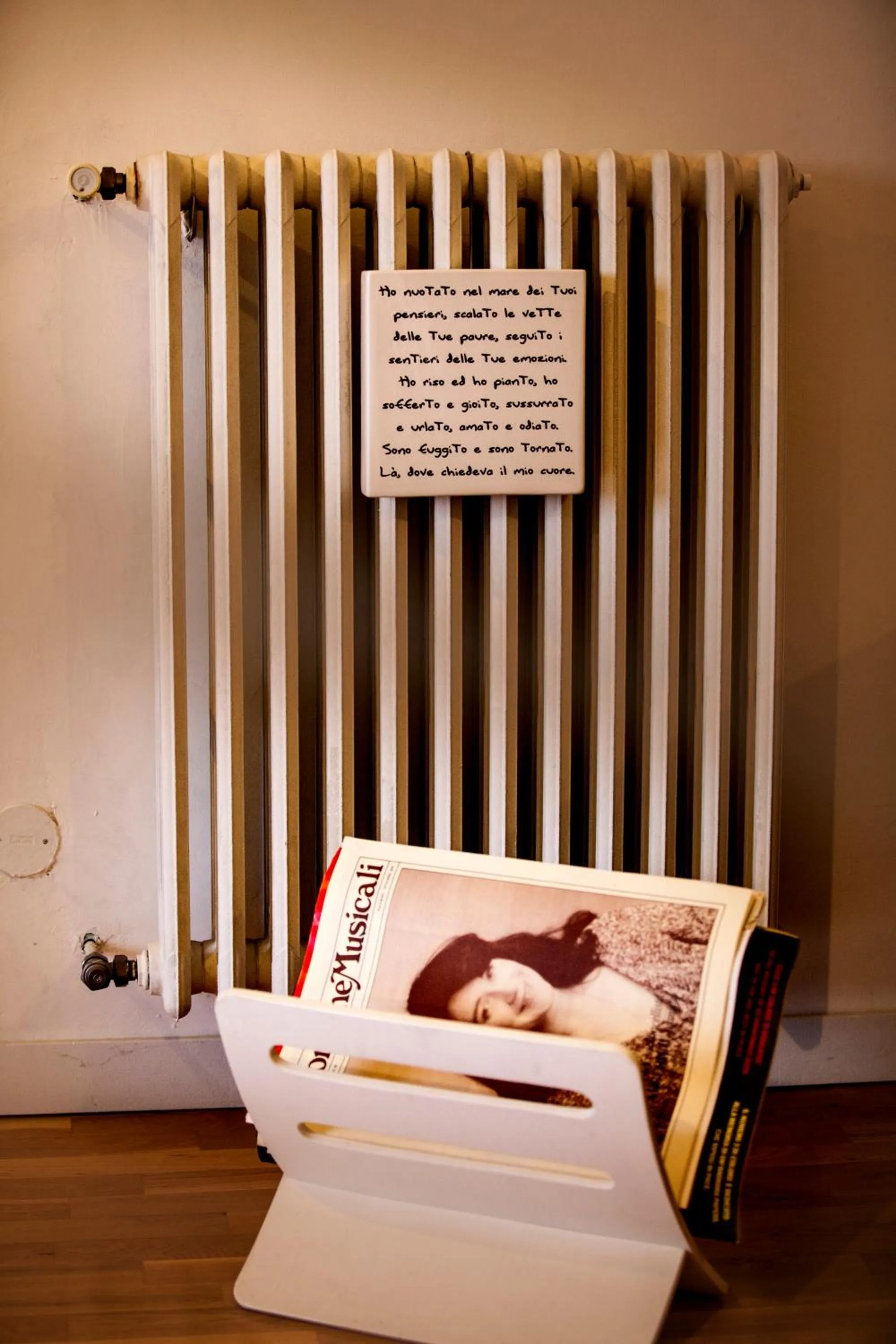 Communal lounge/ TV room, Bed in La Casa del Poeta Enna - Pergusa