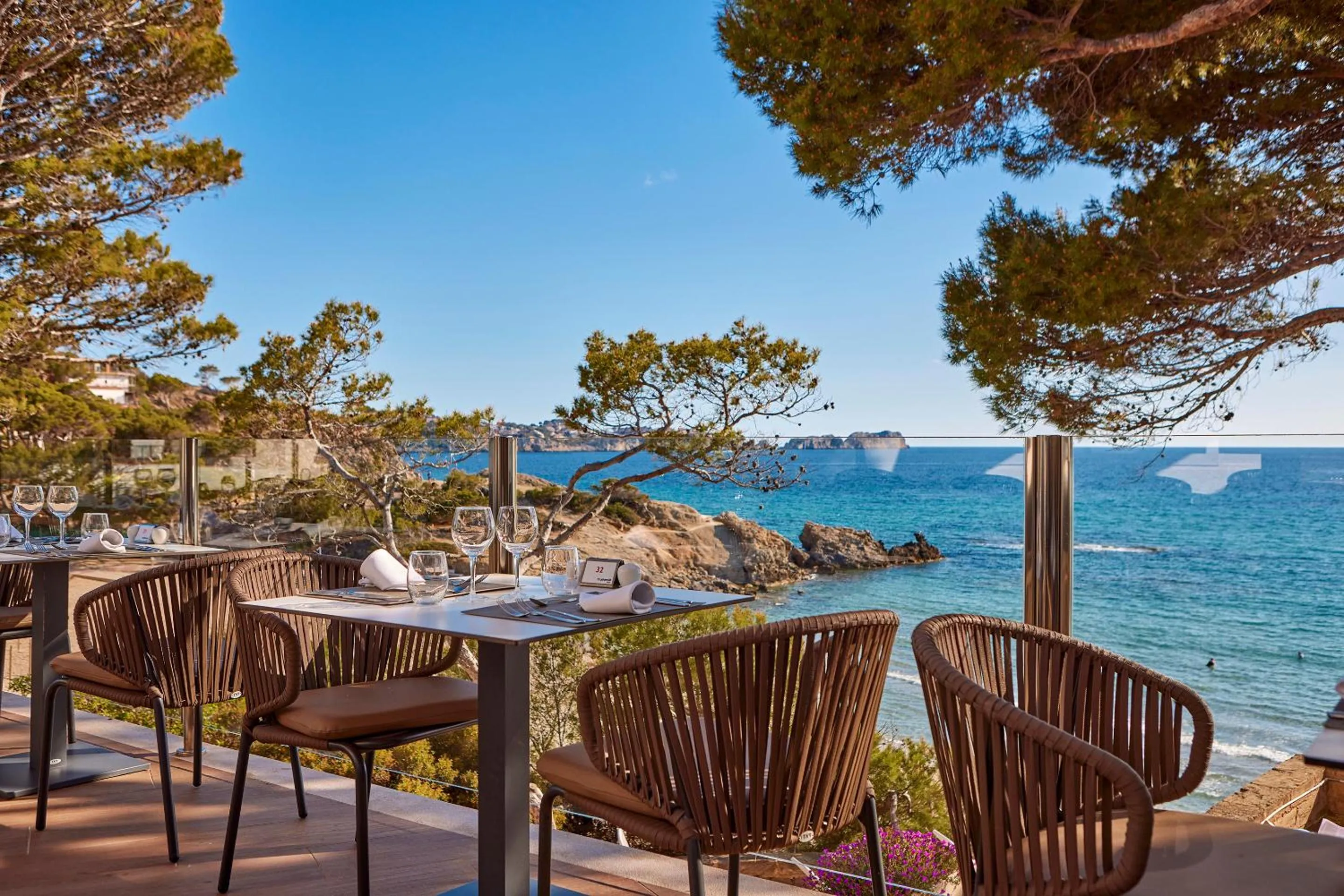 Restaurant/places to eat in Universal Hotel Lido Park & Spa