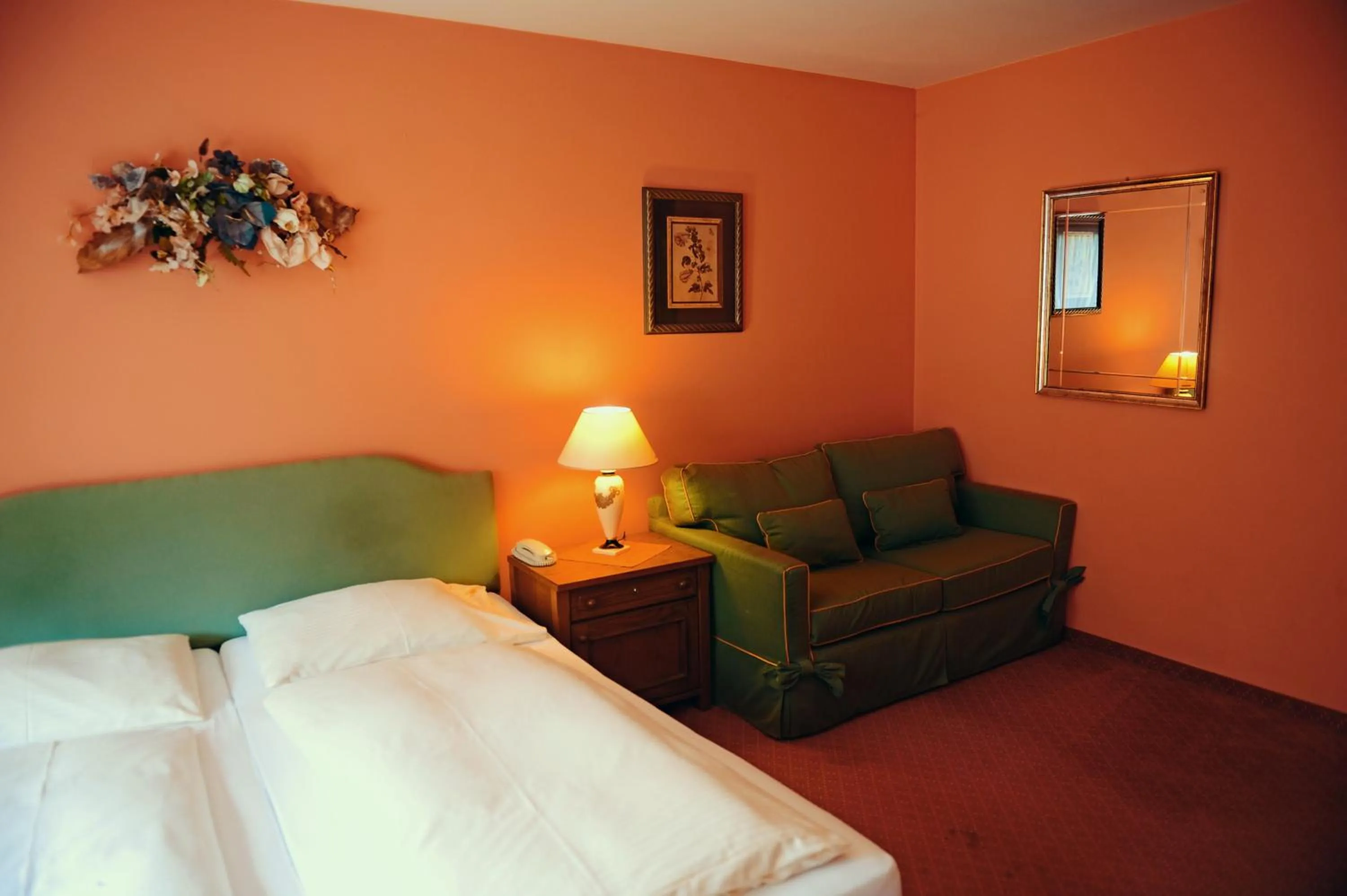 Photo of the whole room, Bed in Hotel Kienberger Hof
