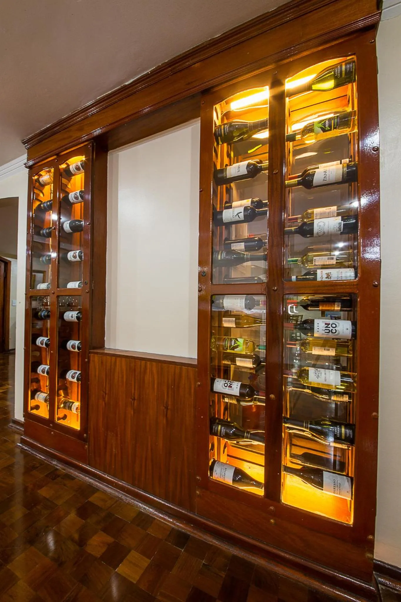 Alcoholic drinks in Hotel Euro Suíte Campos do Jordão By Nacional Inn - A 800 metros da Vila Capivari