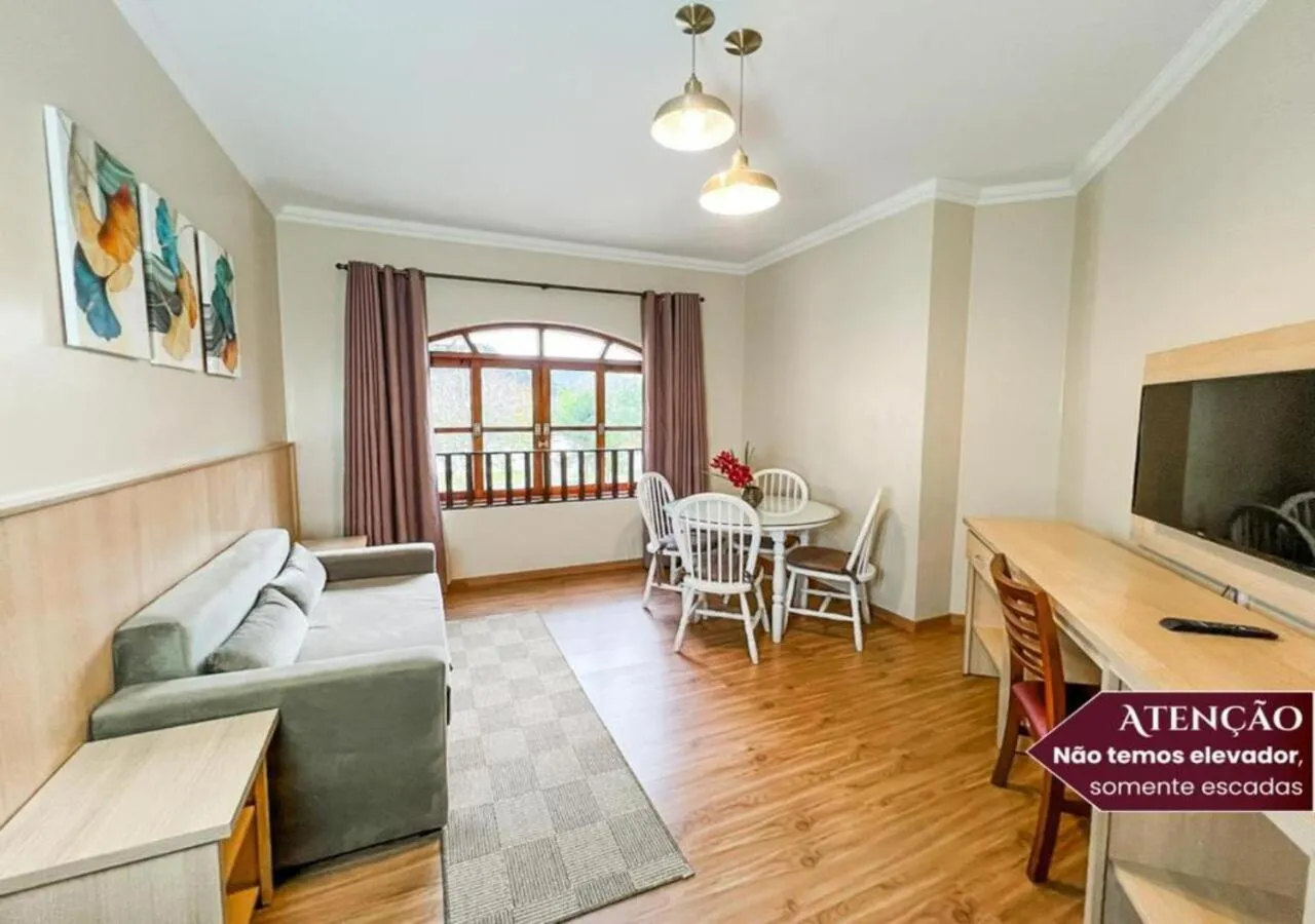 Living room in Hotel Euro Suíte Campos do Jordão By Nacional Inn - A 800 metros da Vila Capivari