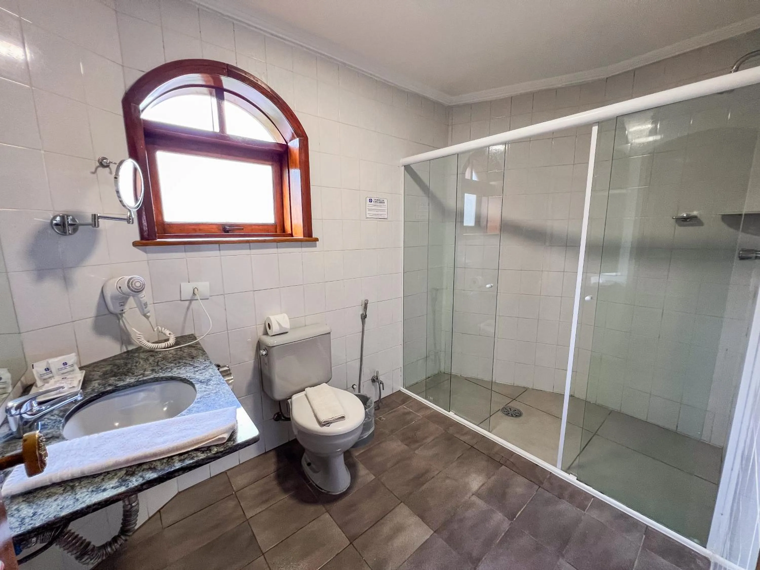 Bathroom in Hotel Euro Suíte Campos do Jordão By Nacional Inn - A 800 metros da Vila Capivari