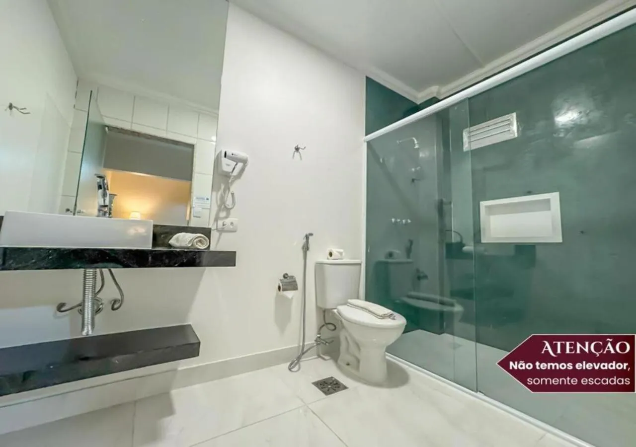 Bathroom in Hotel Euro Suíte Campos do Jordão By Nacional Inn - A 800 metros da Vila Capivari