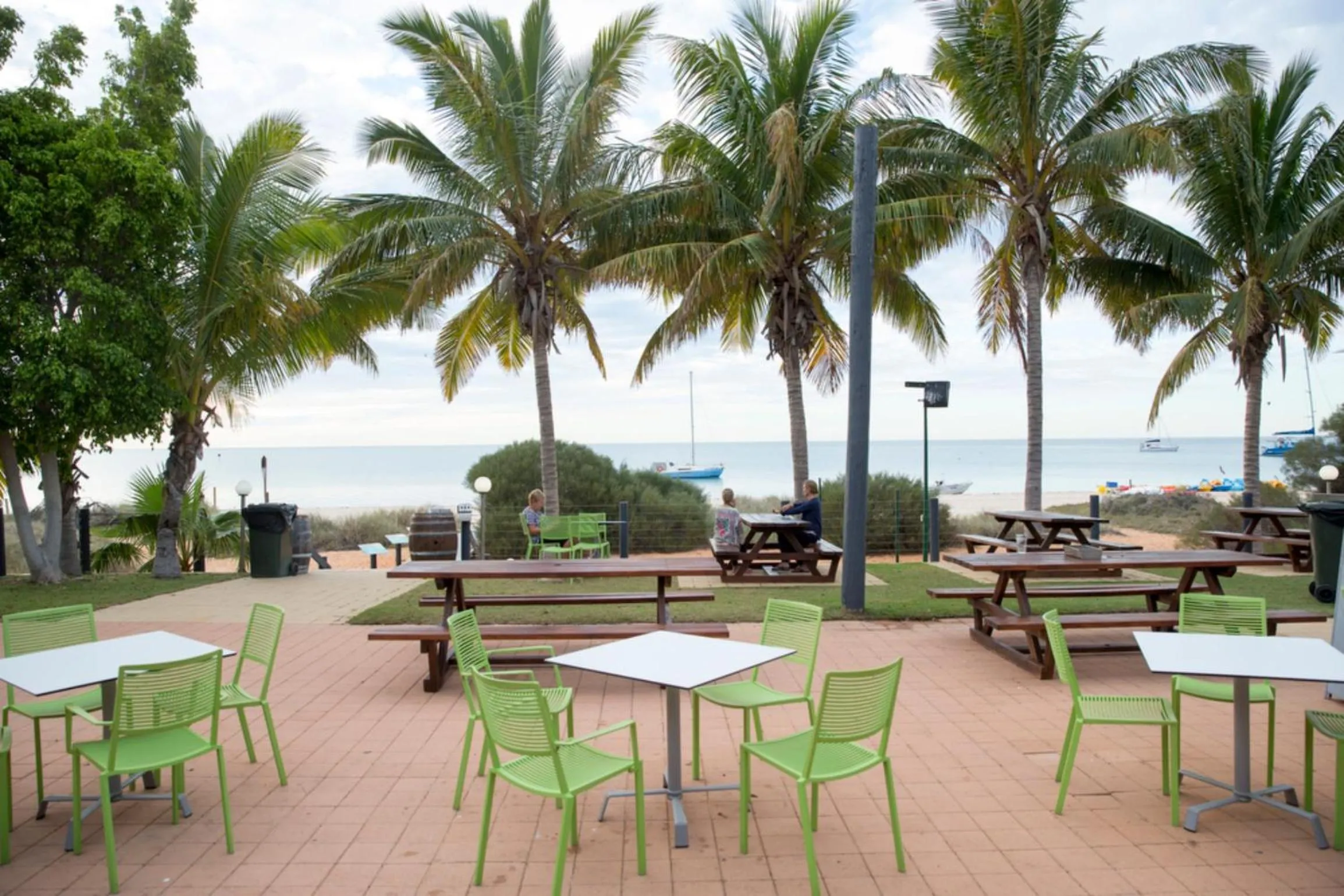 Restaurant/places to eat in RAC Monkey Mia Dolphin Resort