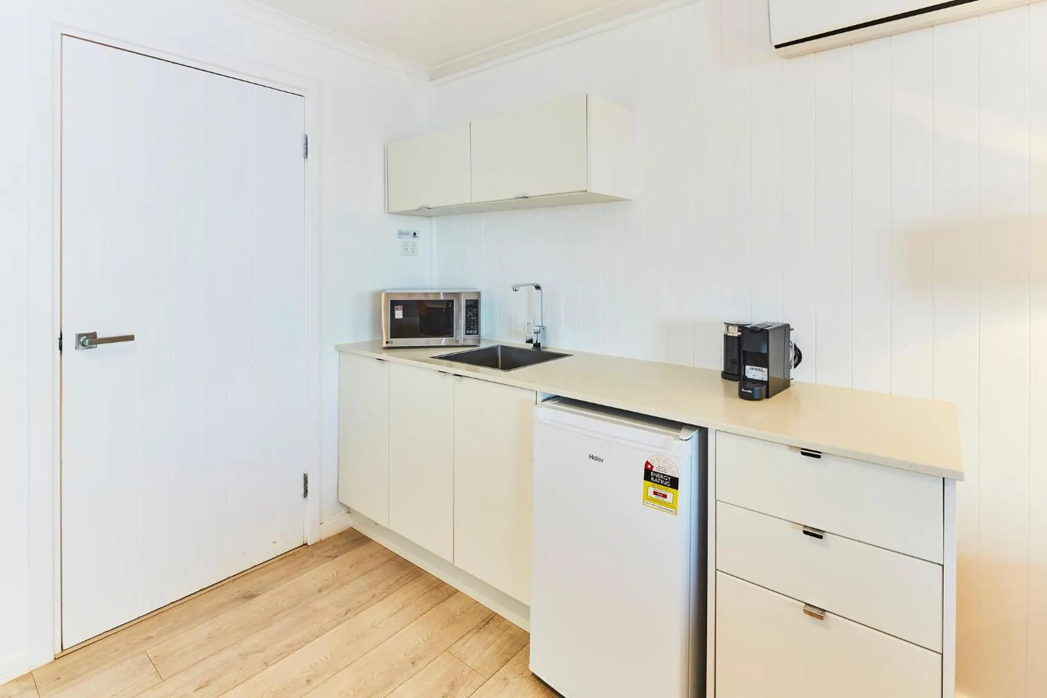 Coffee/tea facilities in RAC Monkey Mia Dolphin Resort