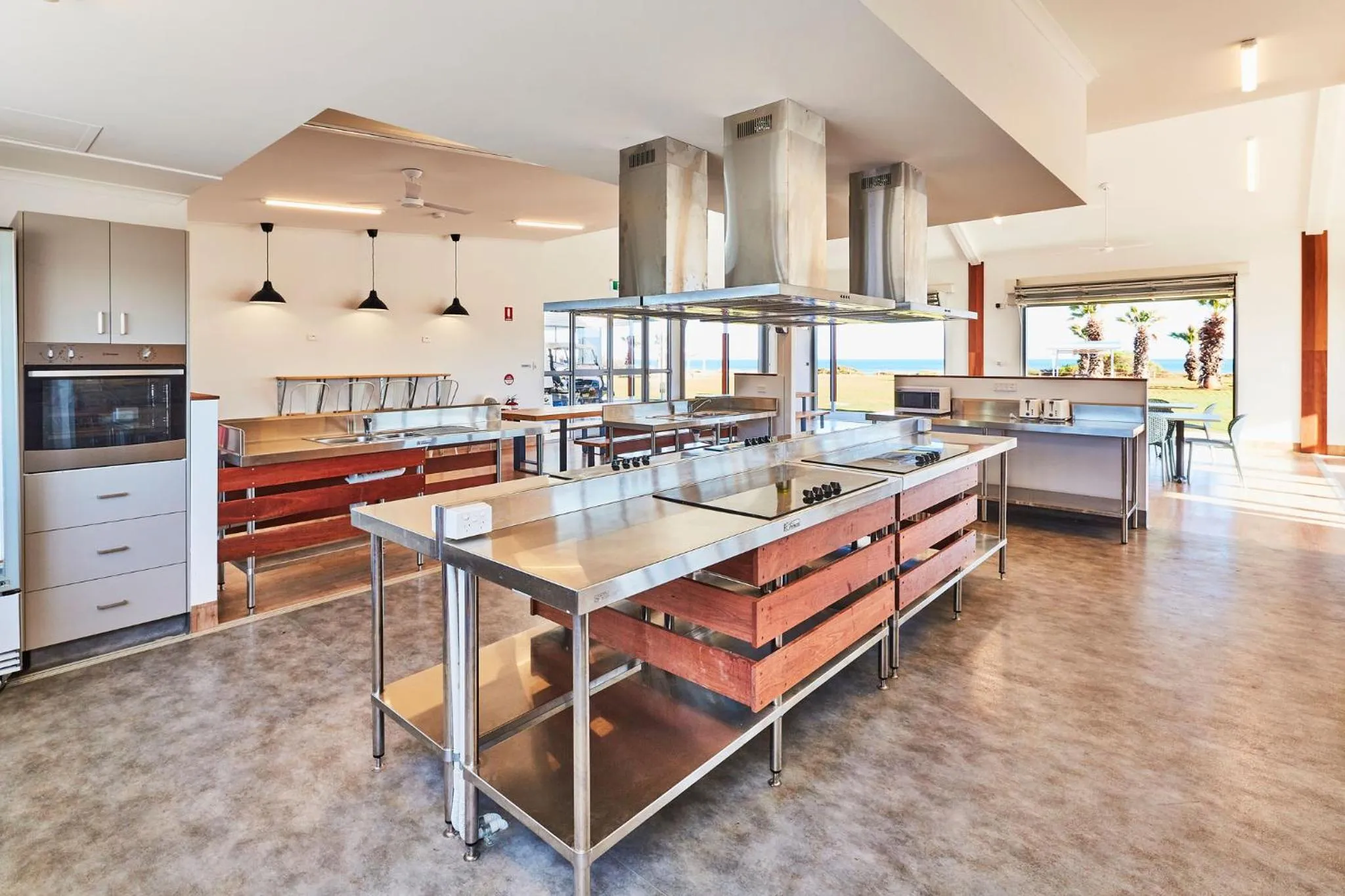 Communal kitchen in RAC Monkey Mia Dolphin Resort