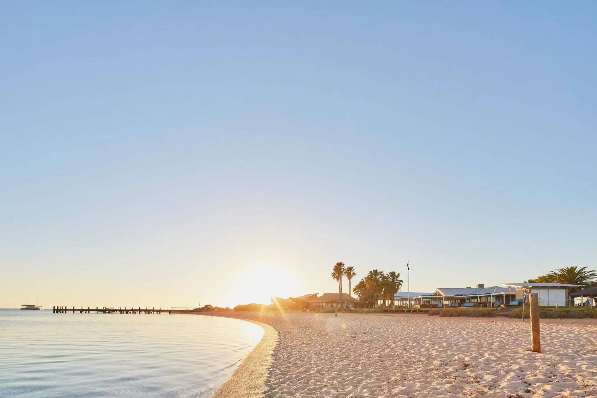 Beach in RAC Monkey Mia Dolphin Resort