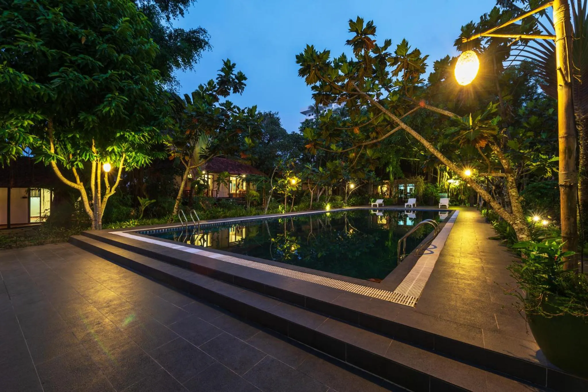 Swimming pool in An Nhien Retreat Phu Quoc with Yoga Daily & Beach access