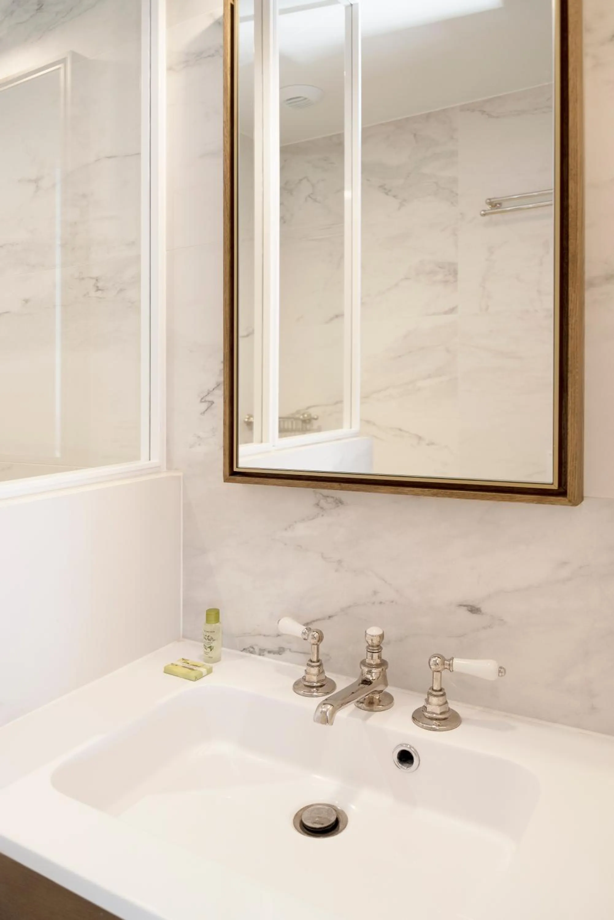 Shower in Getaway Oostende