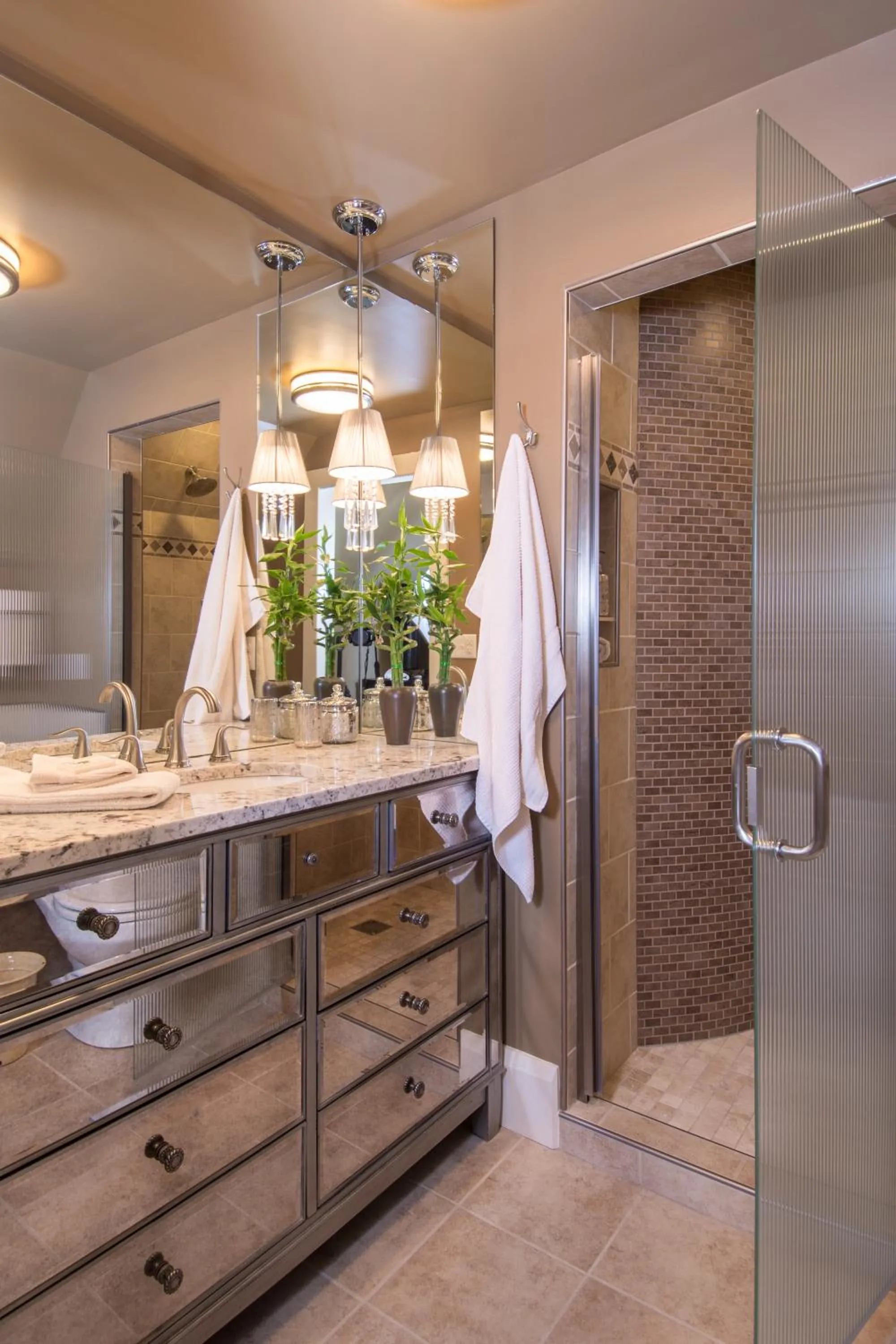 Bathroom in Gothic Eves Inn and Spa Bed and Breakfast