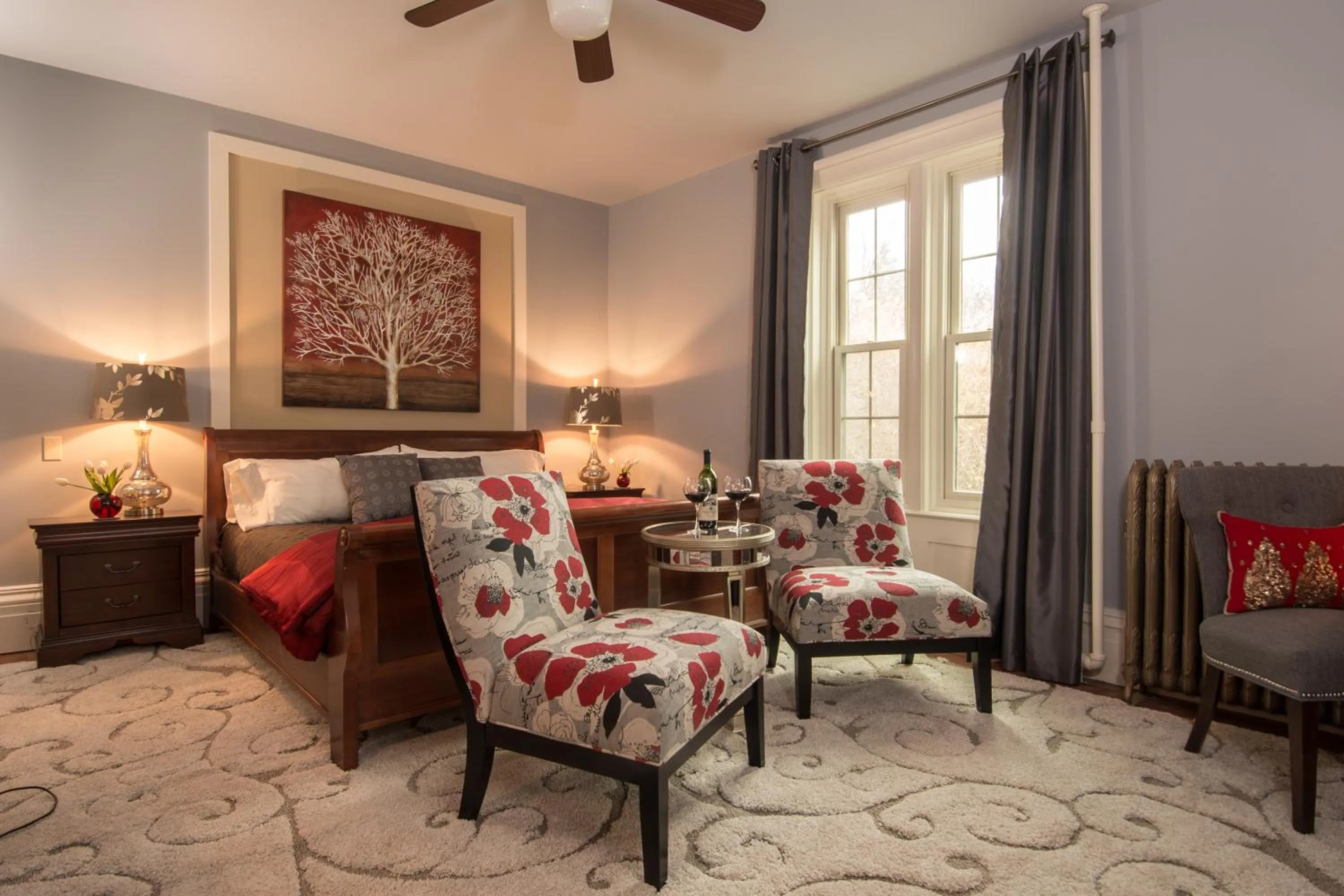 Seating area in Gothic Eves Inn and Spa Bed and Breakfast