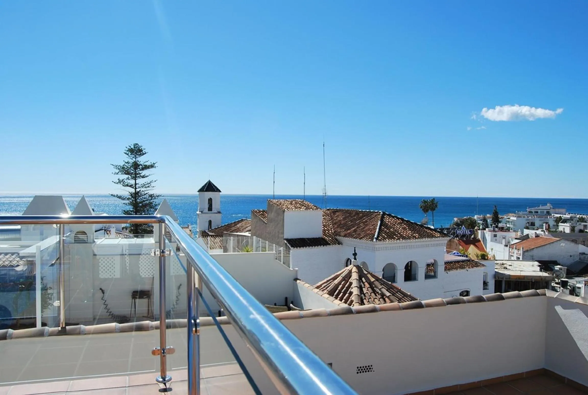 Swimming pool in Apartamentos Plaza