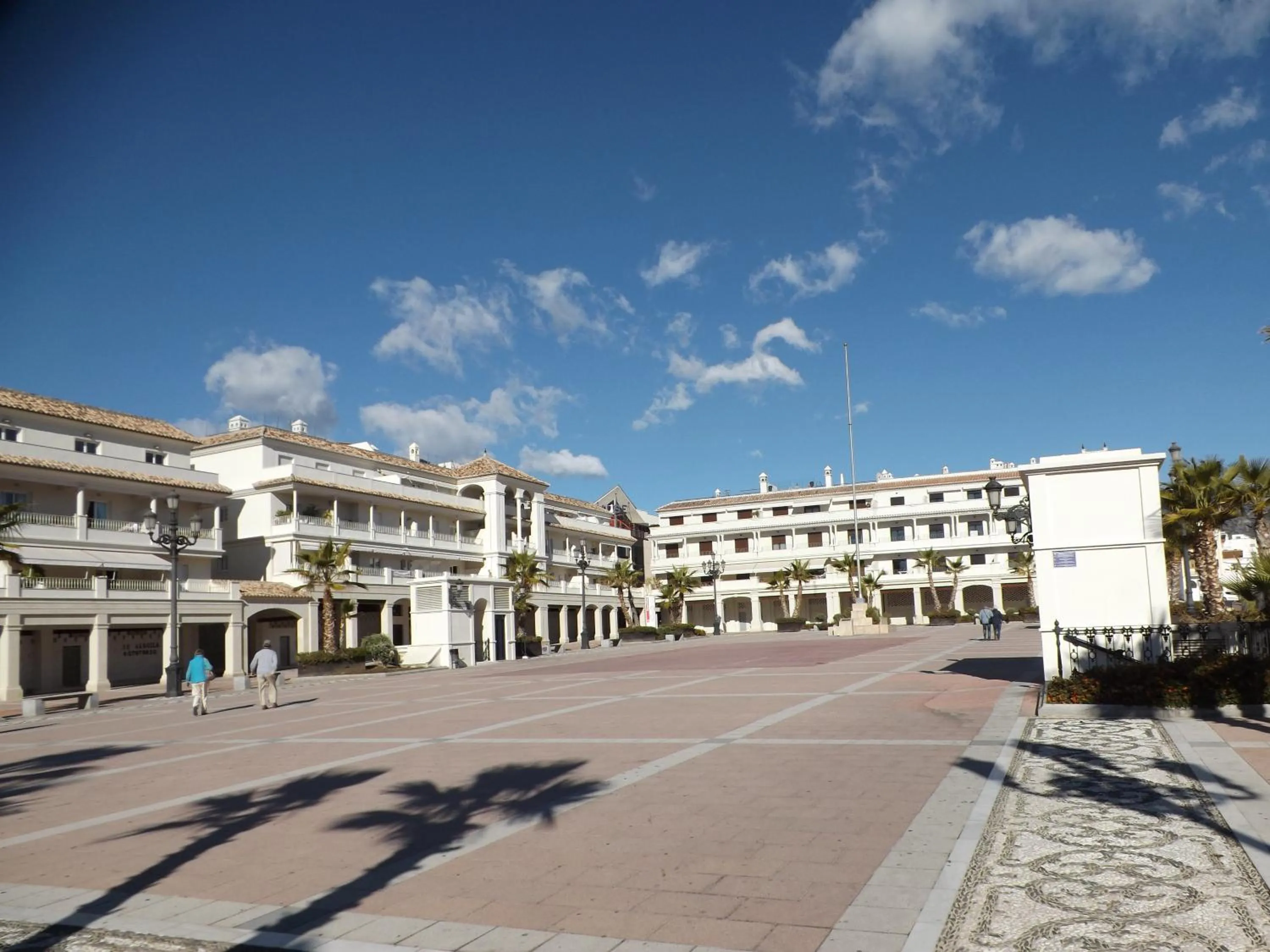 Property building in Apartamentos Plaza