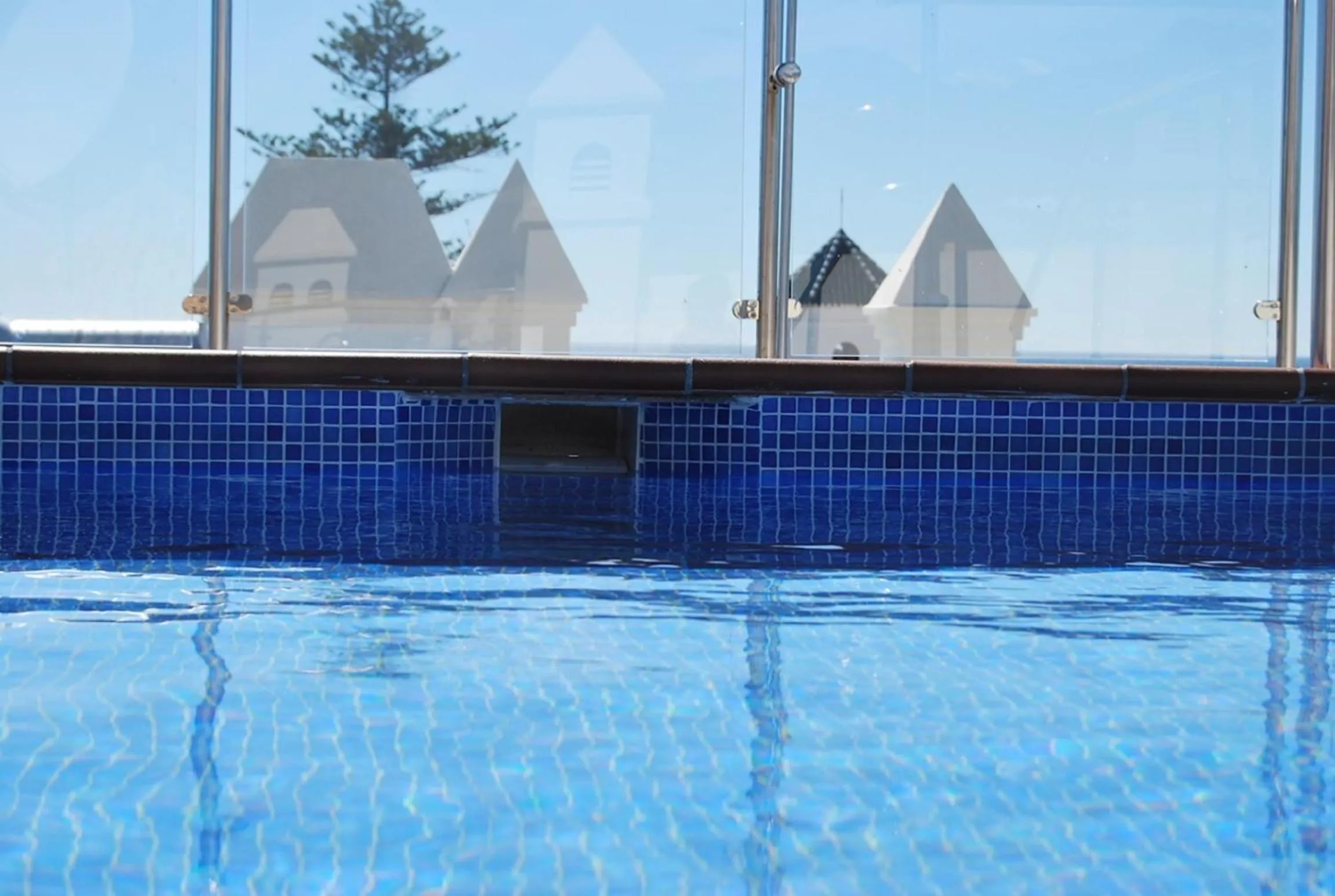Swimming pool in Apartamentos Plaza