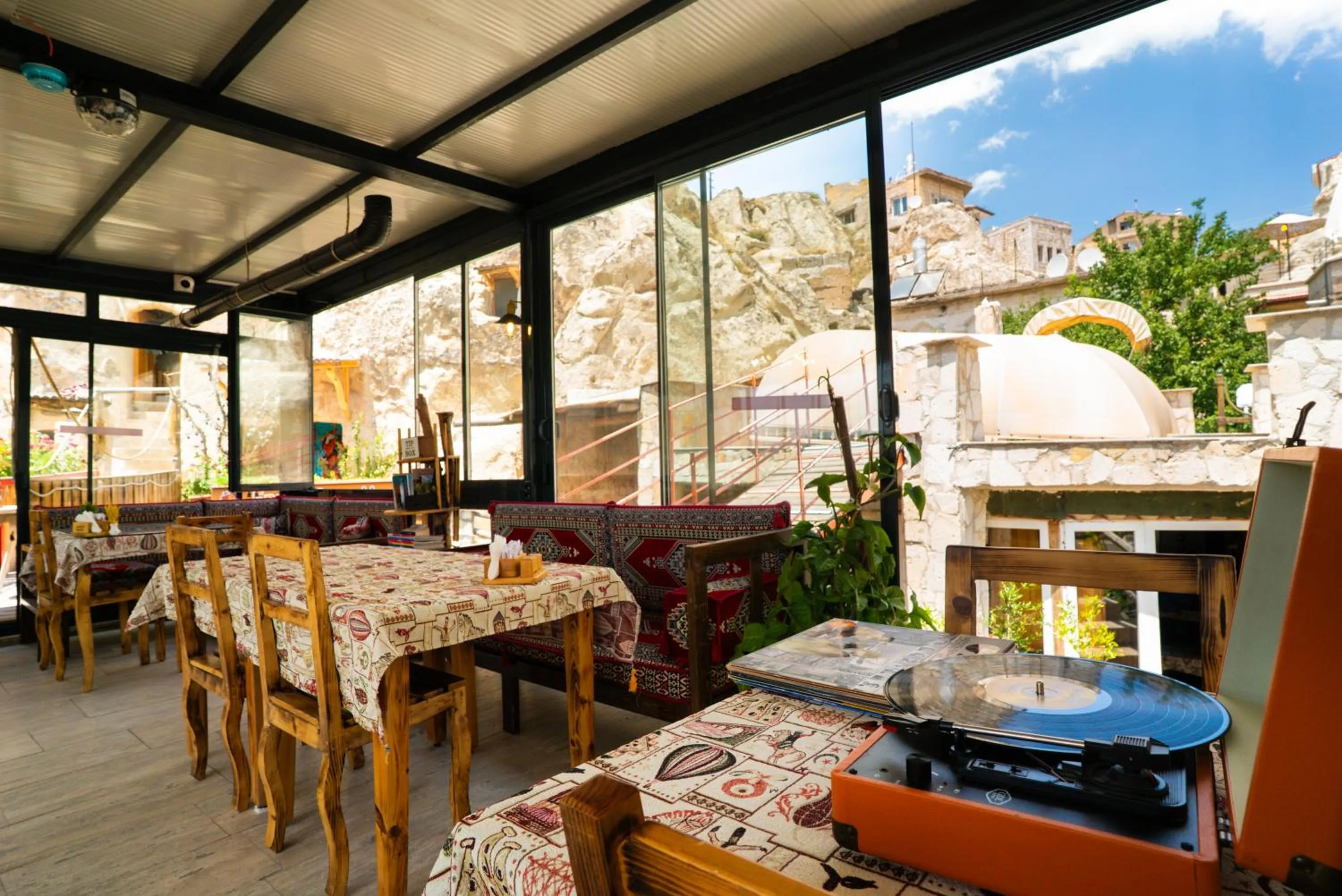 Restaurant/places to eat in Cappadocia Ennar Cave Swimming Pool Hot & SPA