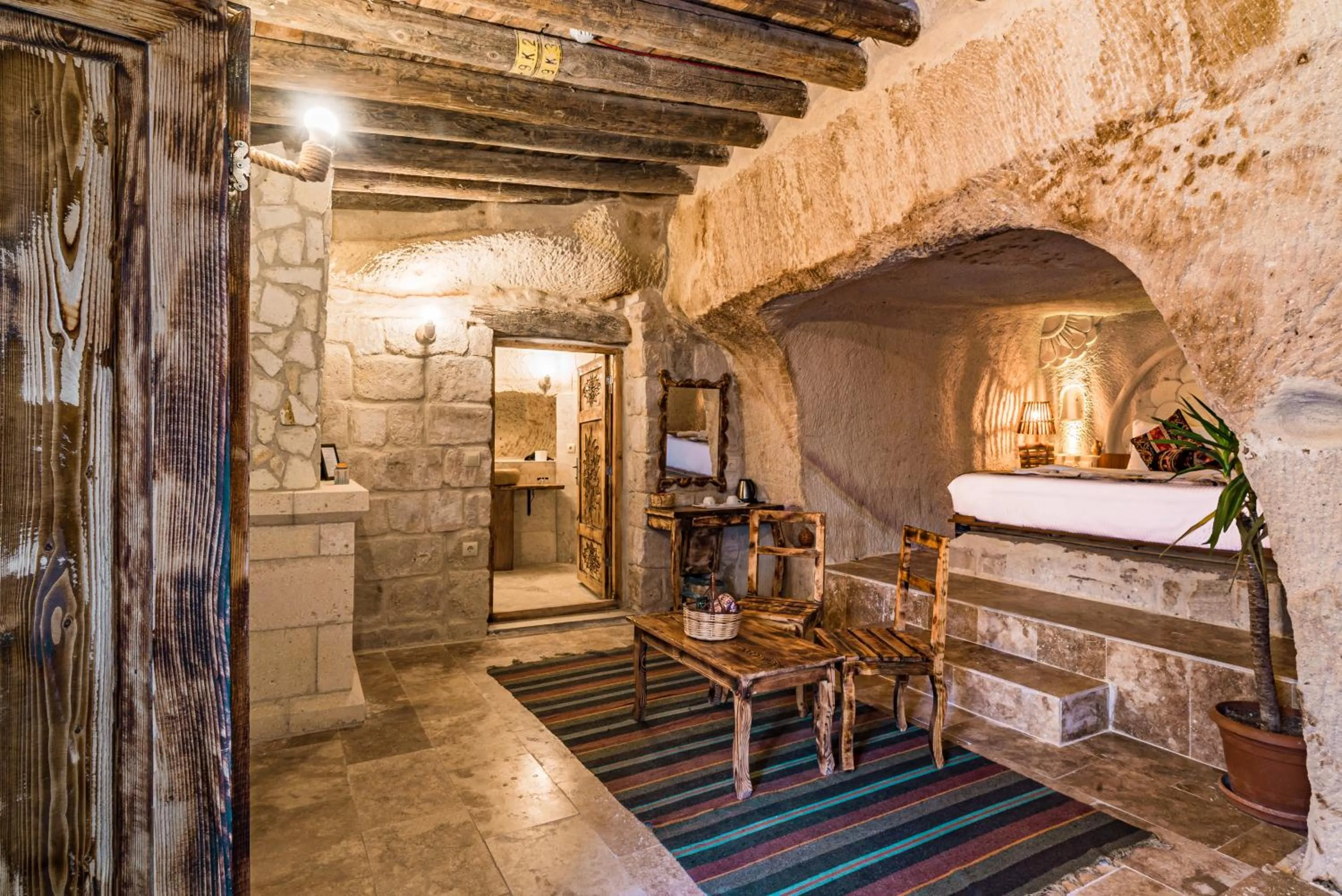 Massage in Cappadocia Ennar Cave Swimming Pool Hot & SPA