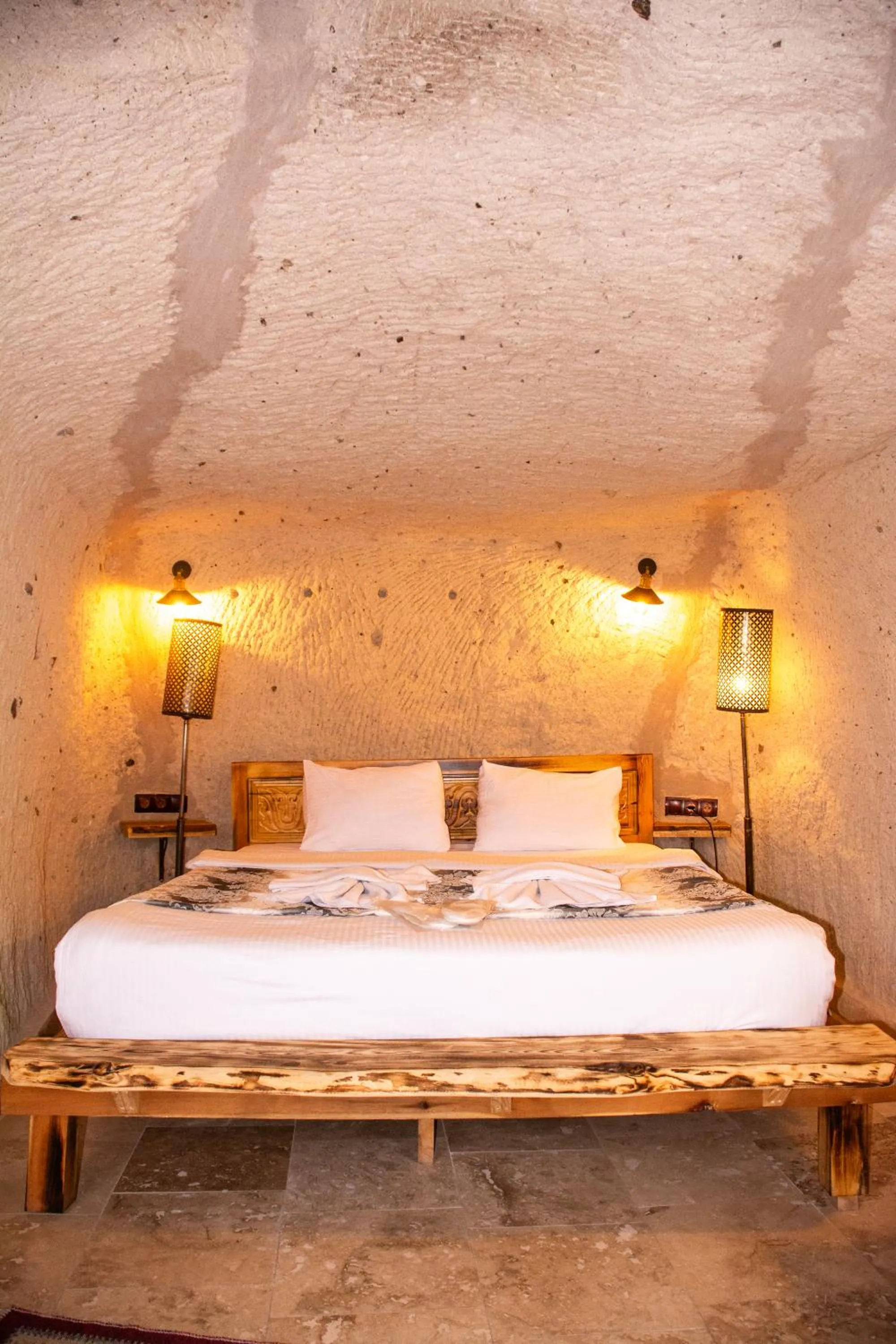 Bed in Cappadocia Ennar Cave Swimming Pool Hot & SPA