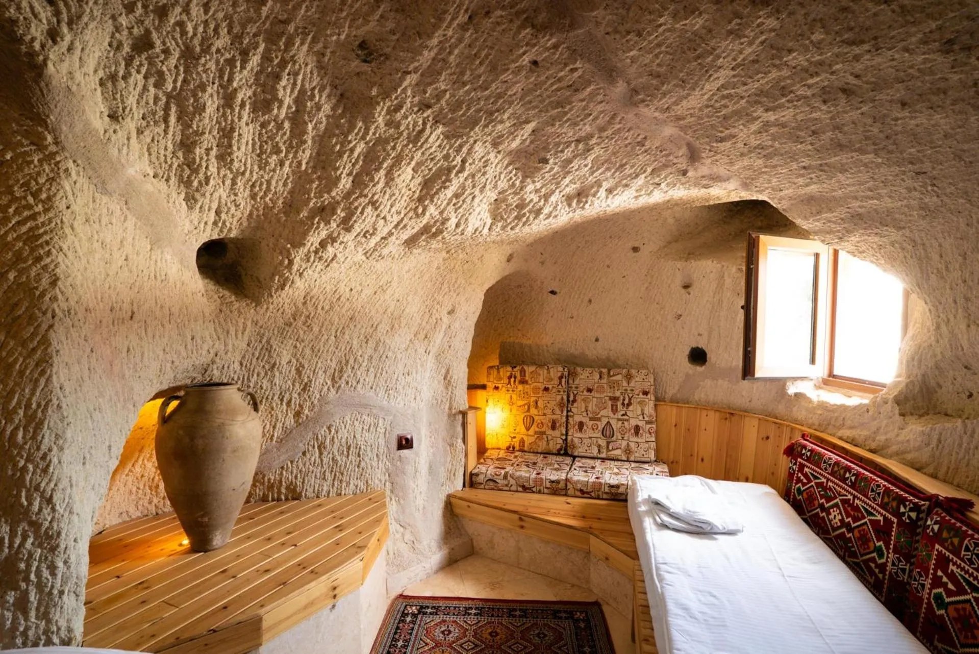 Bed in Cappadocia Ennar Cave Swimming Pool Hot & SPA