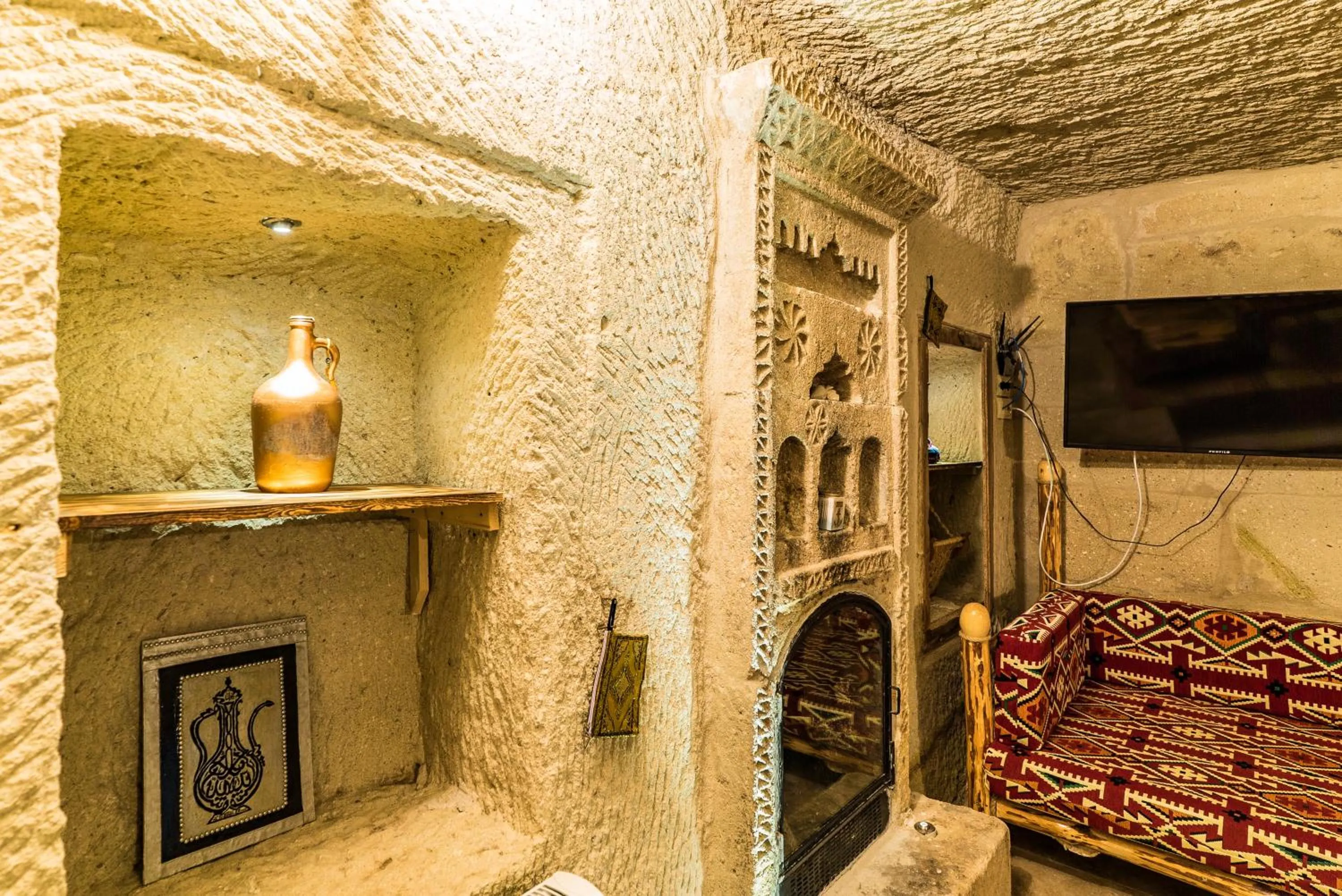 Massage, Bed in Cappadocia Ennar Cave Swimming Pool Hot & SPA