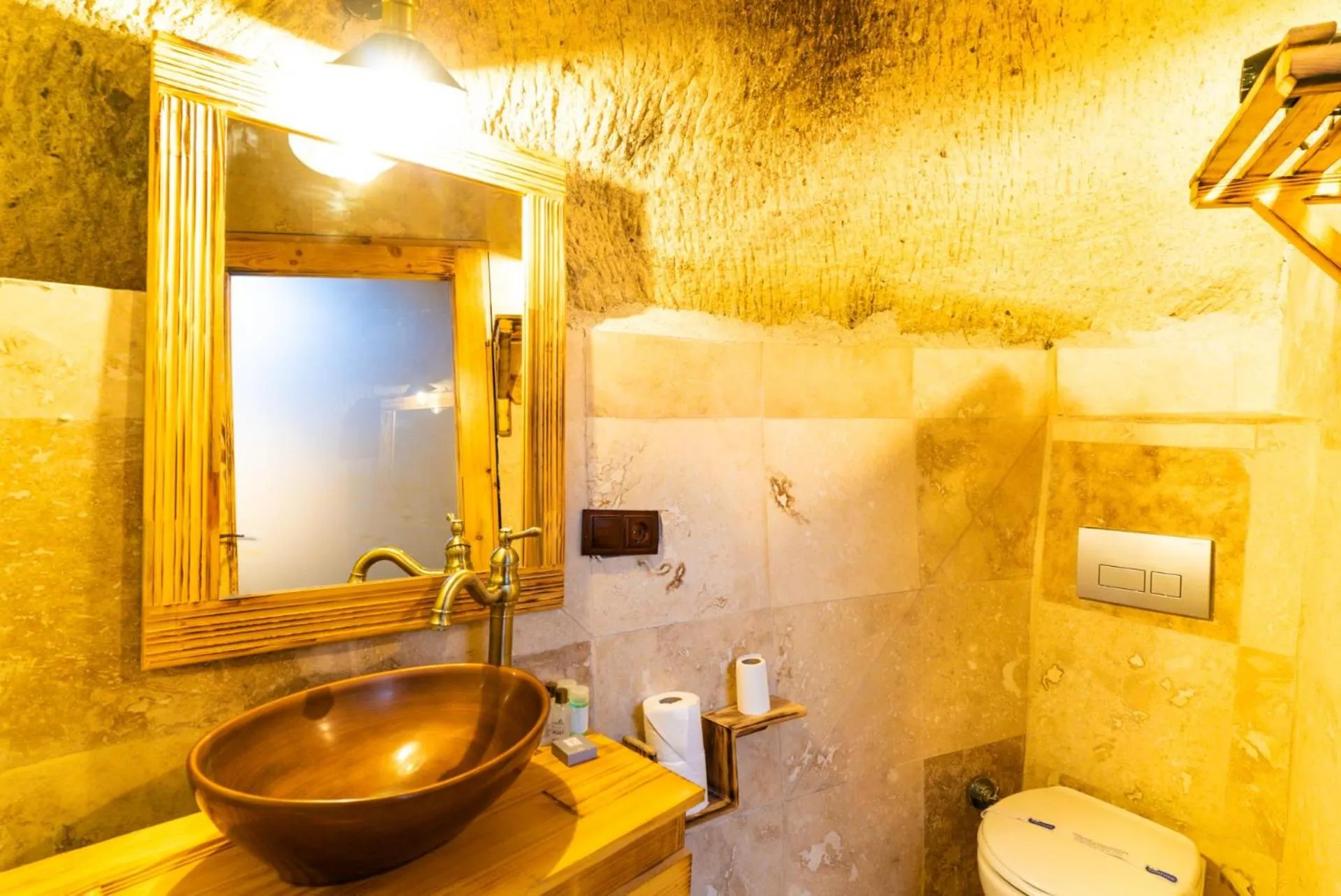 Bathroom in Cappadocia Ennar Cave Swimming Pool Hot & SPA