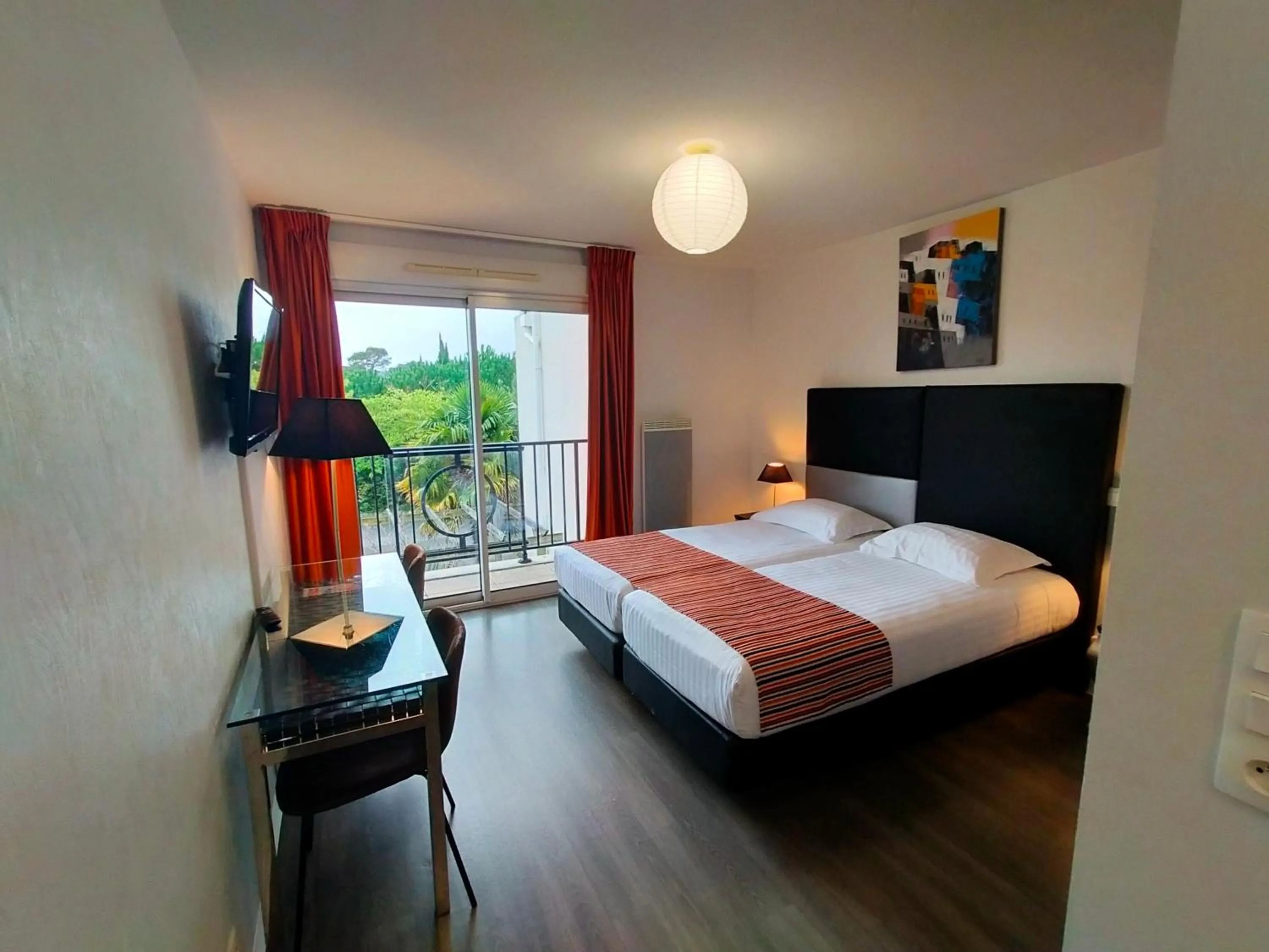 Bedroom, Bed in Adonis La Baule