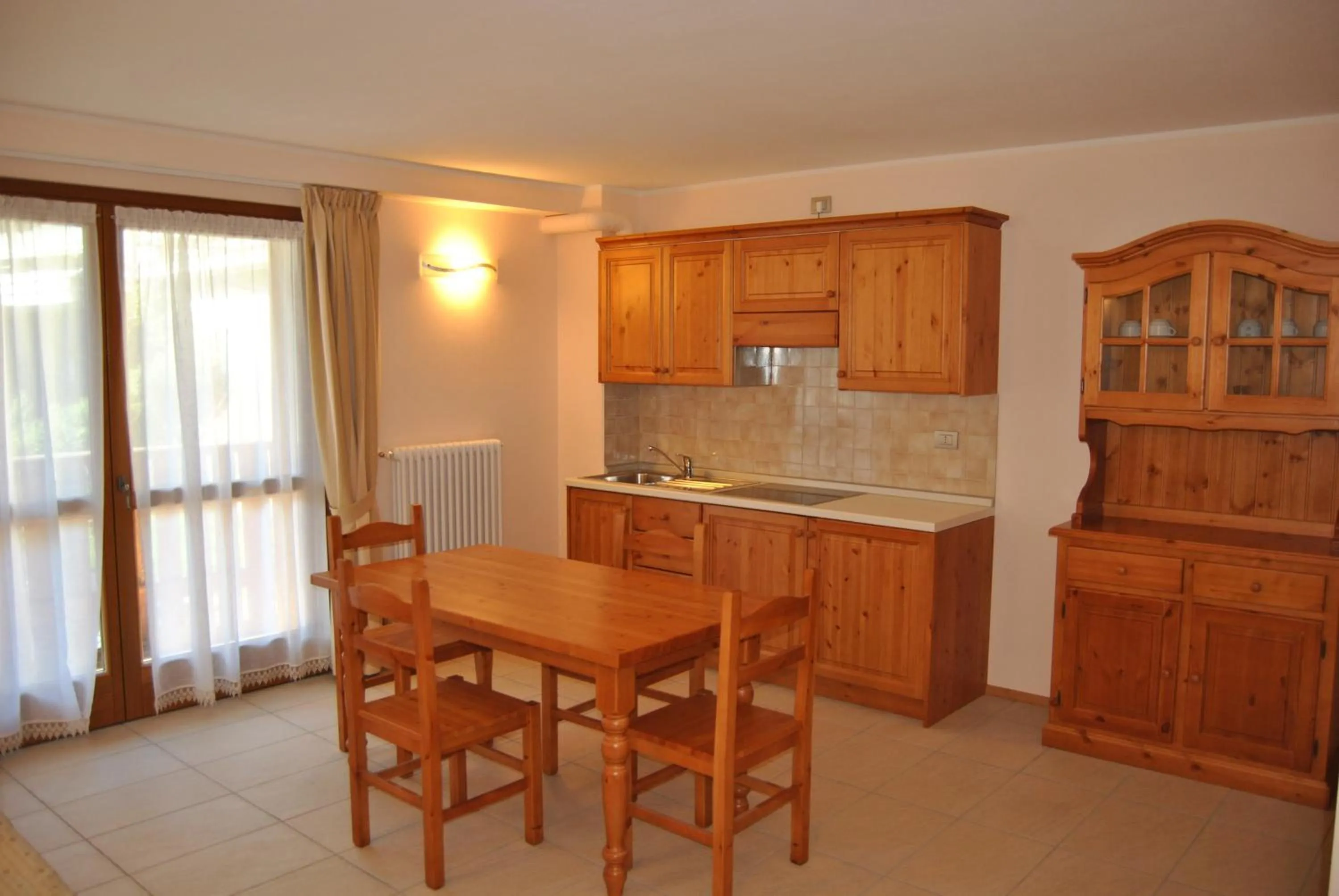 Kitchen or kitchenette in Casa Vacanza La Rocca