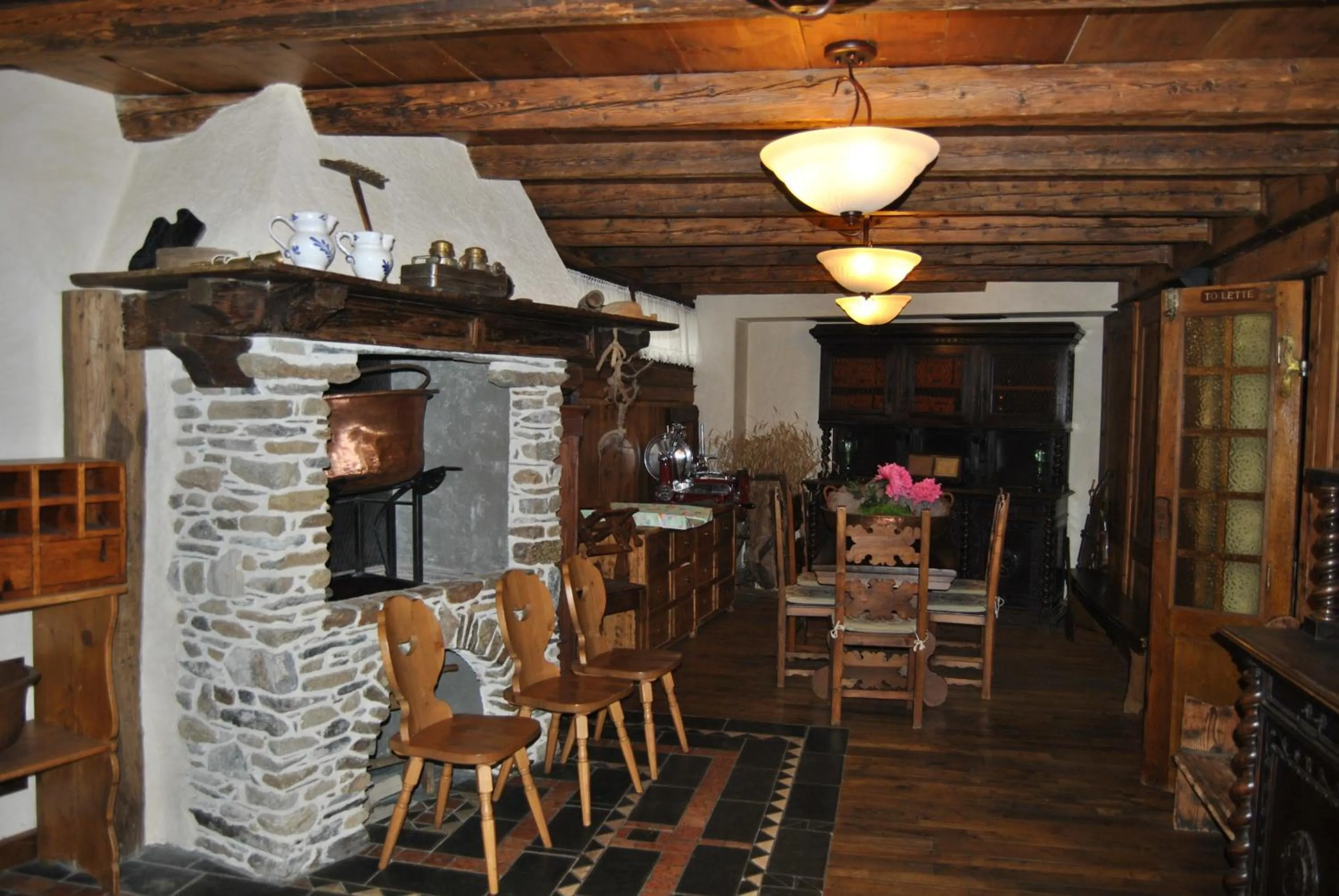 Restaurant/places to eat in Casa Vacanza La Rocca