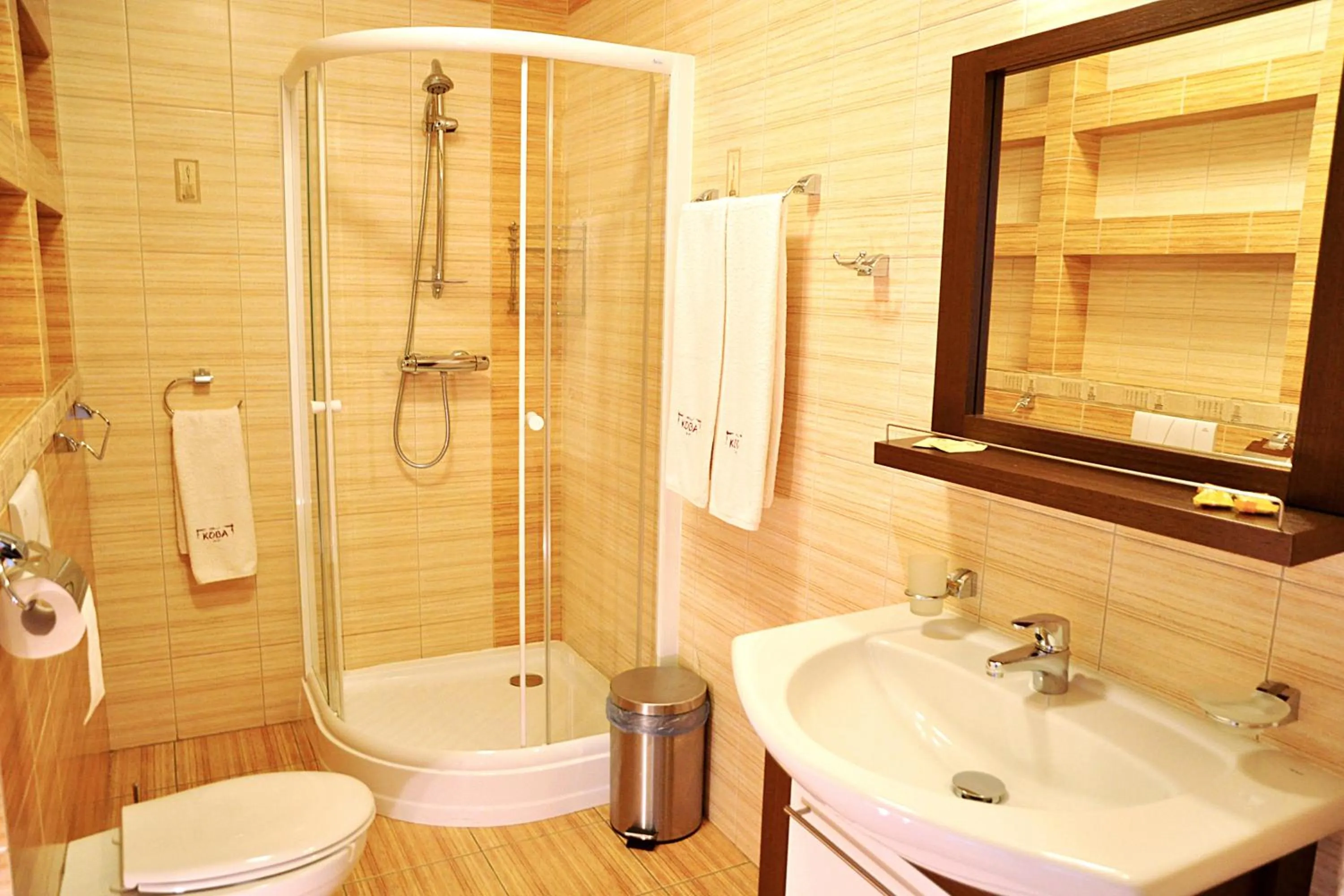 Shower in Willa Koba