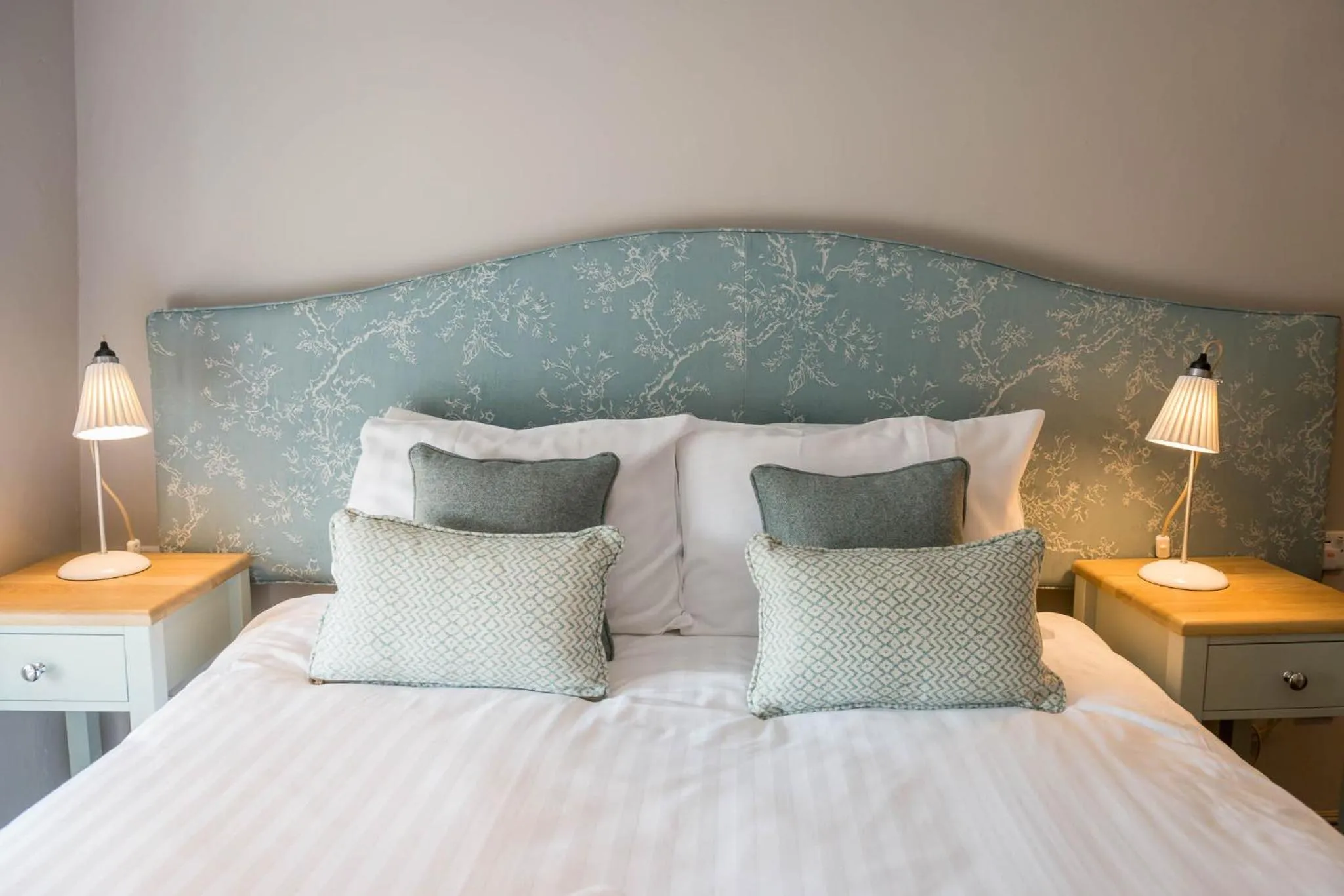 Bed in The Horse and Farrier Inn and The Salutation Inn Threlkeld Keswick