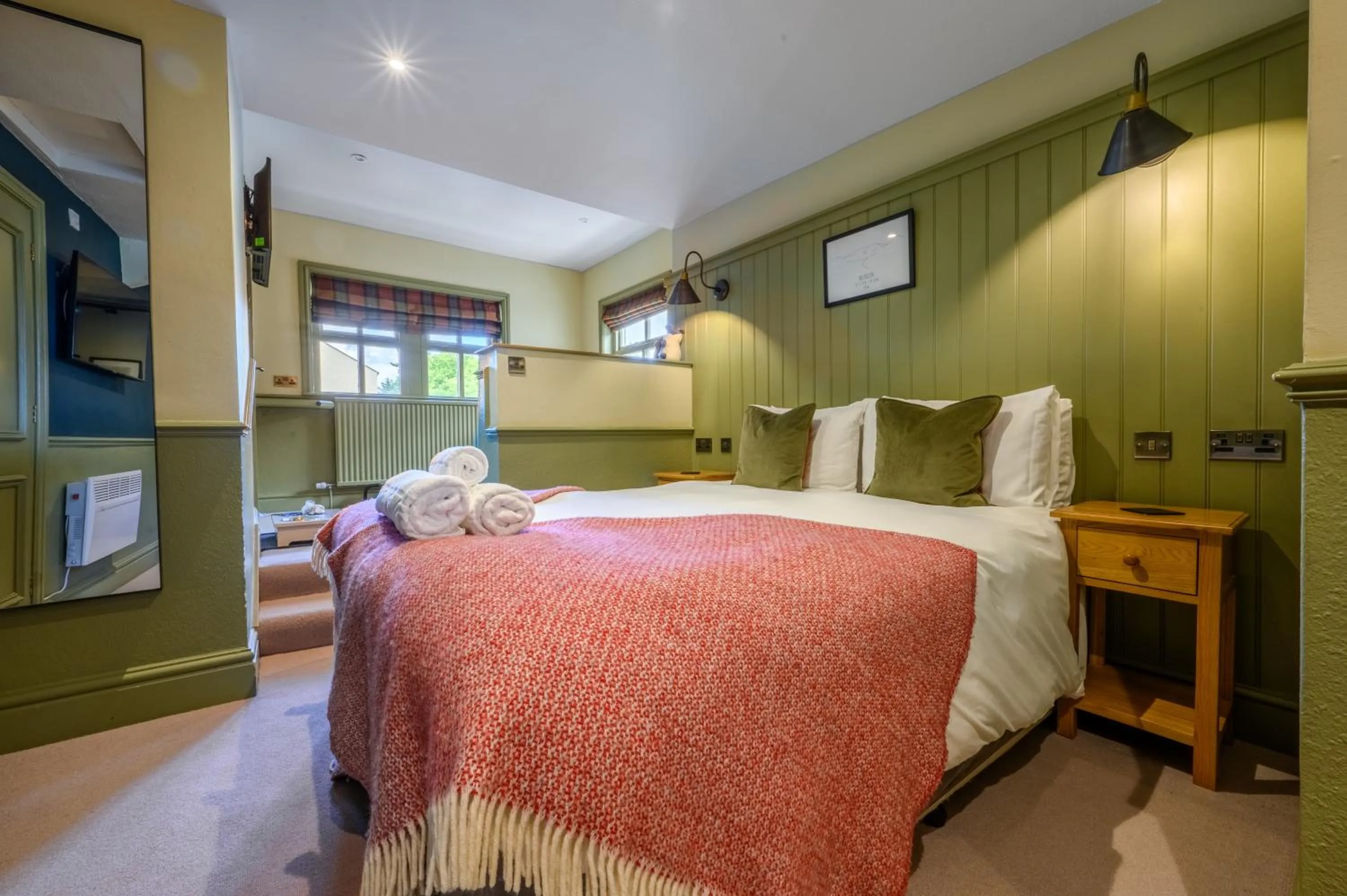 Bedroom, Bed in The Horse and Farrier Inn and The Salutation Inn Threlkeld Keswick