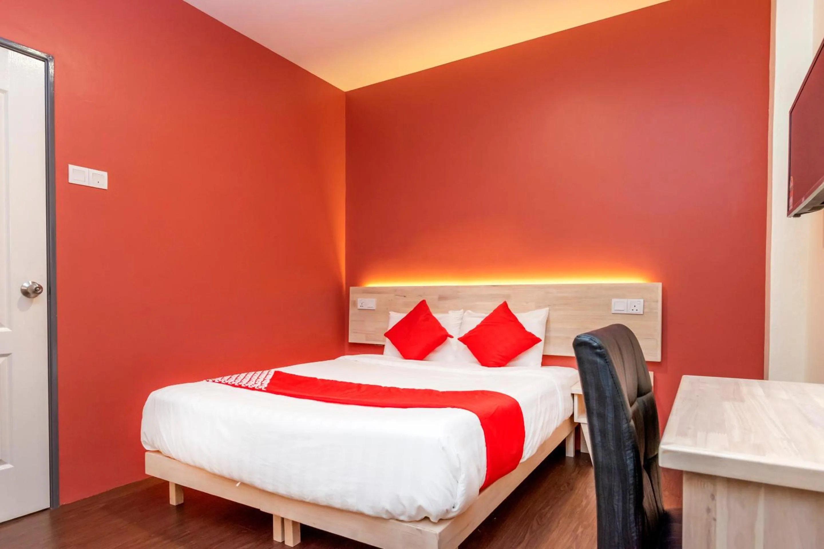 Bedroom, Bed in OYO 778 Bmw 2 Hotel