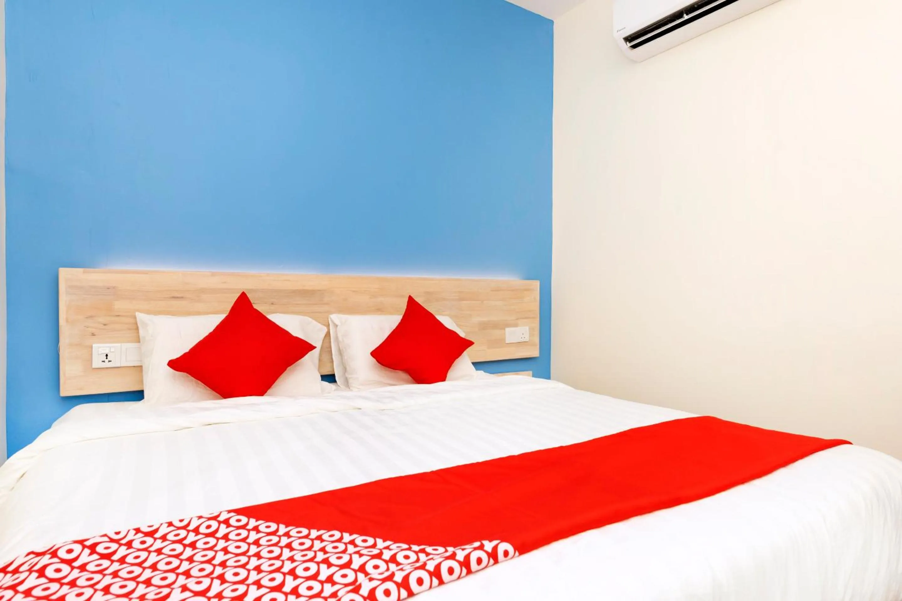 Bedroom, Bed in OYO 778 Bmw 2 Hotel