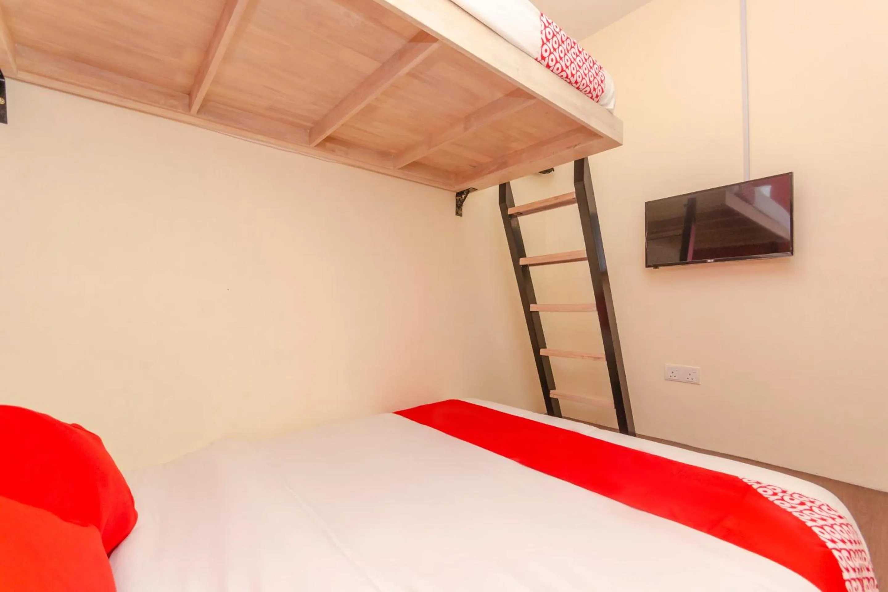 Bedroom, Bed in OYO 778 Bmw 2 Hotel