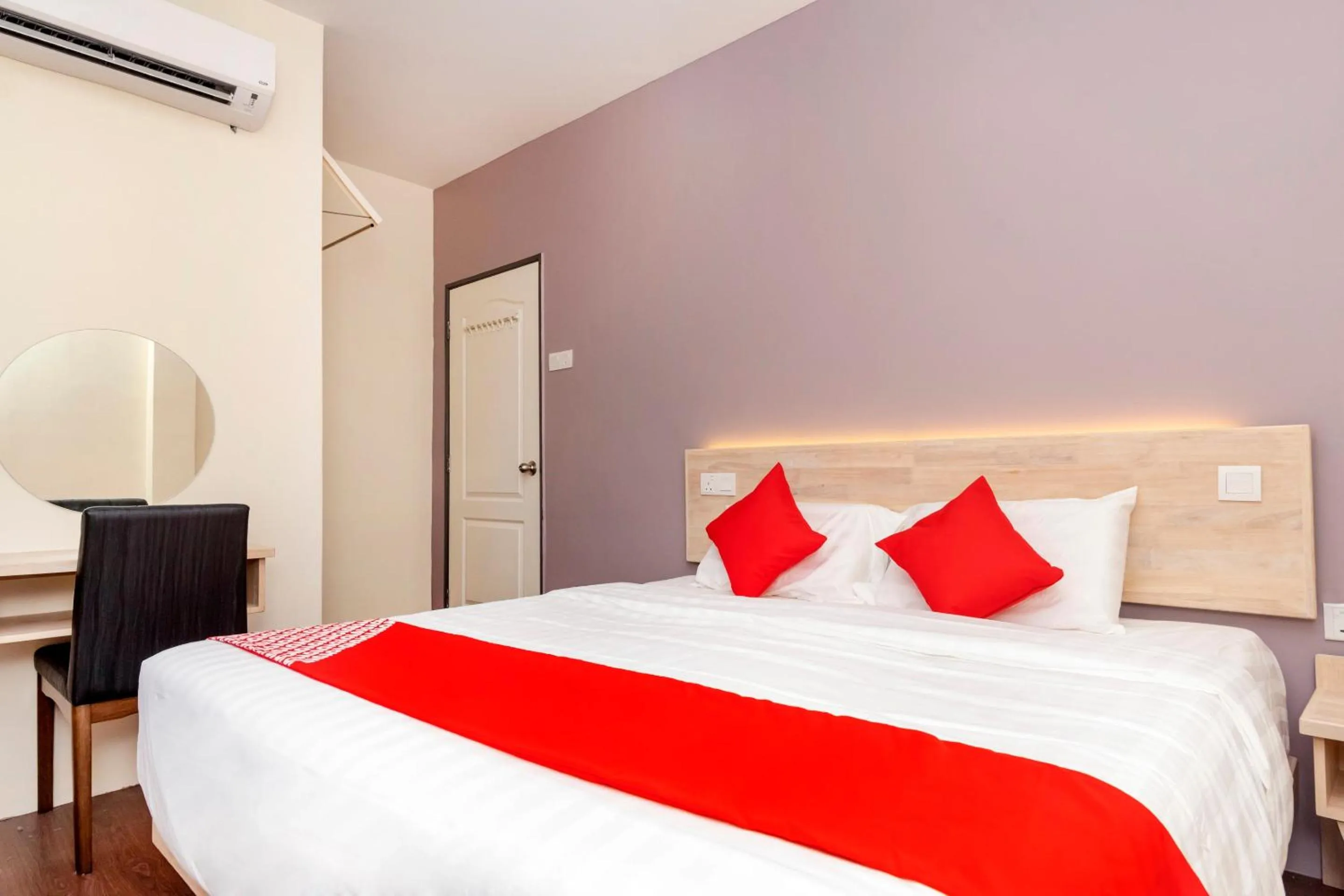 Bedroom, Bed in OYO 778 Bmw 2 Hotel