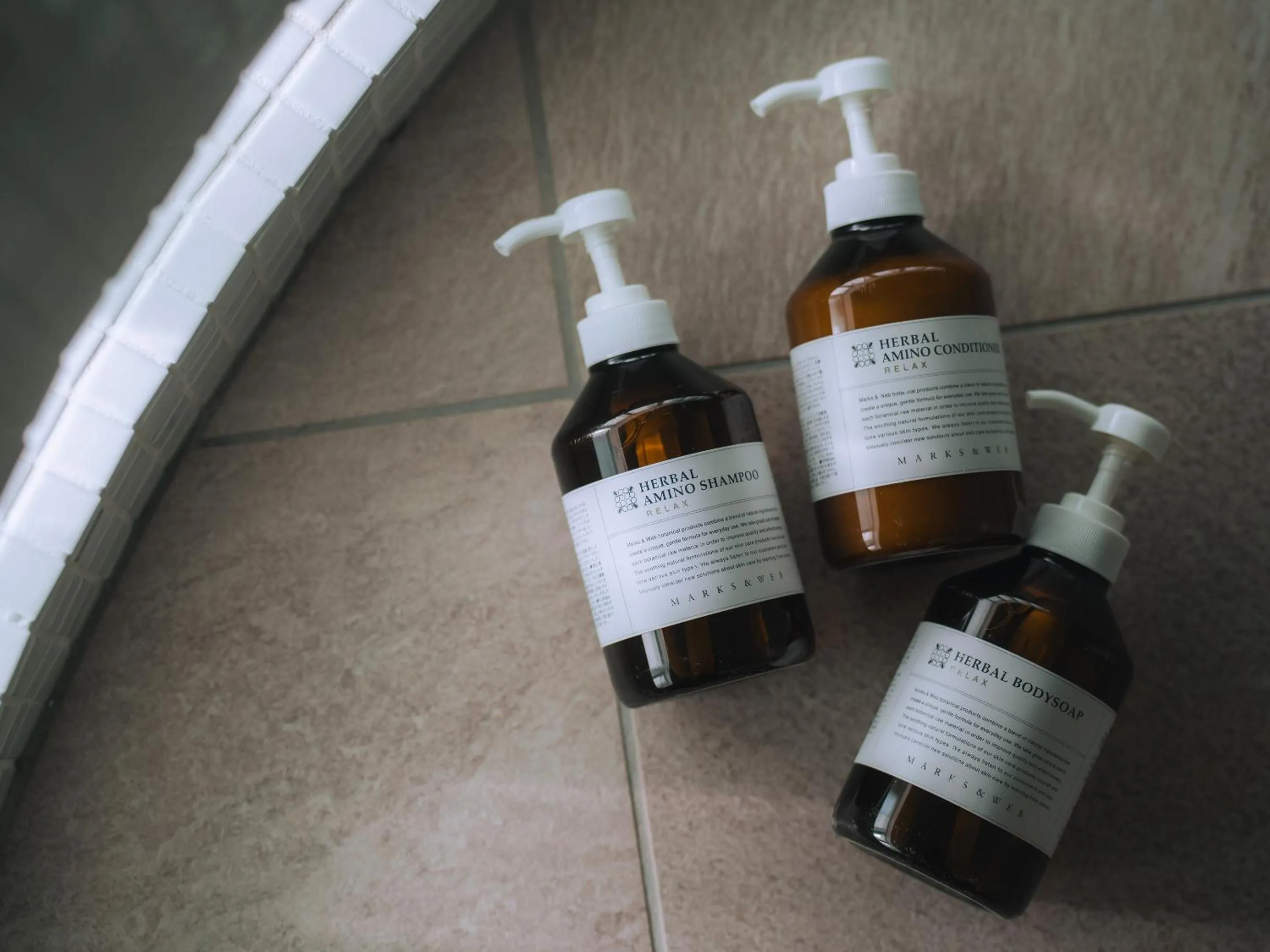 Bathroom in Blue Steak Wonder Nagahama