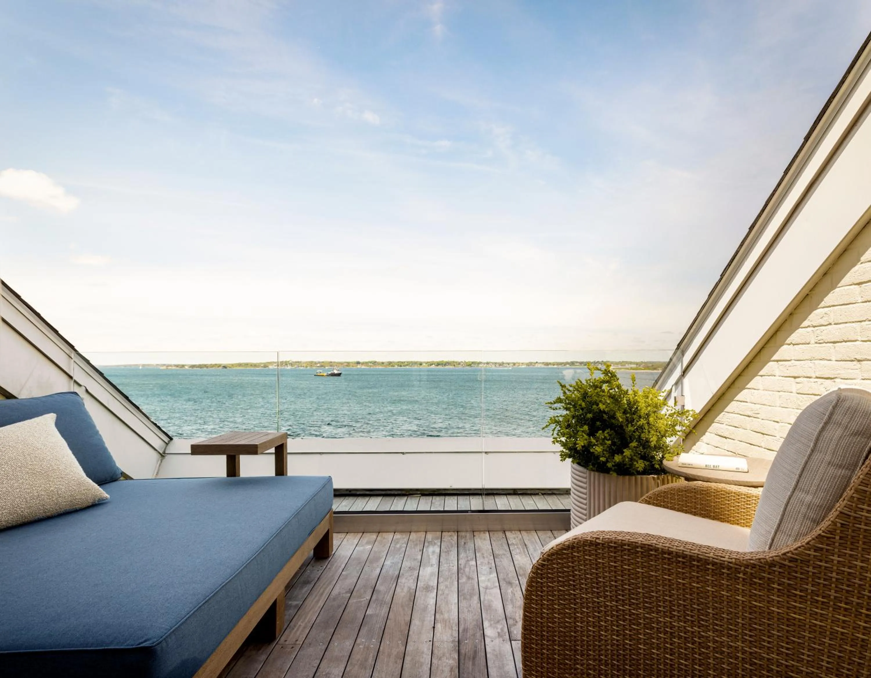 Balcony/Terrace in Newport Harbor Island Resort