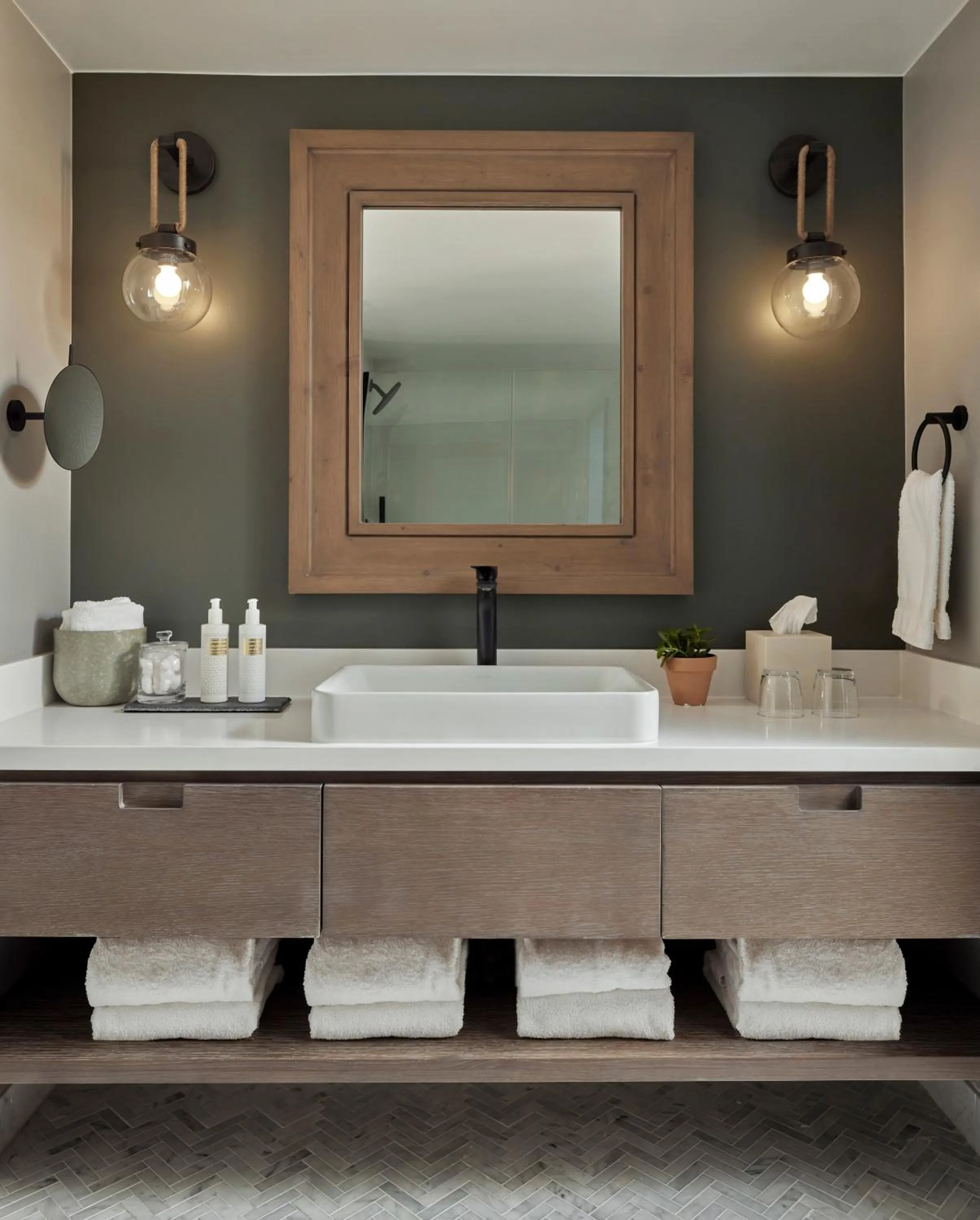 Bathroom in Newport Harbor Island Resort