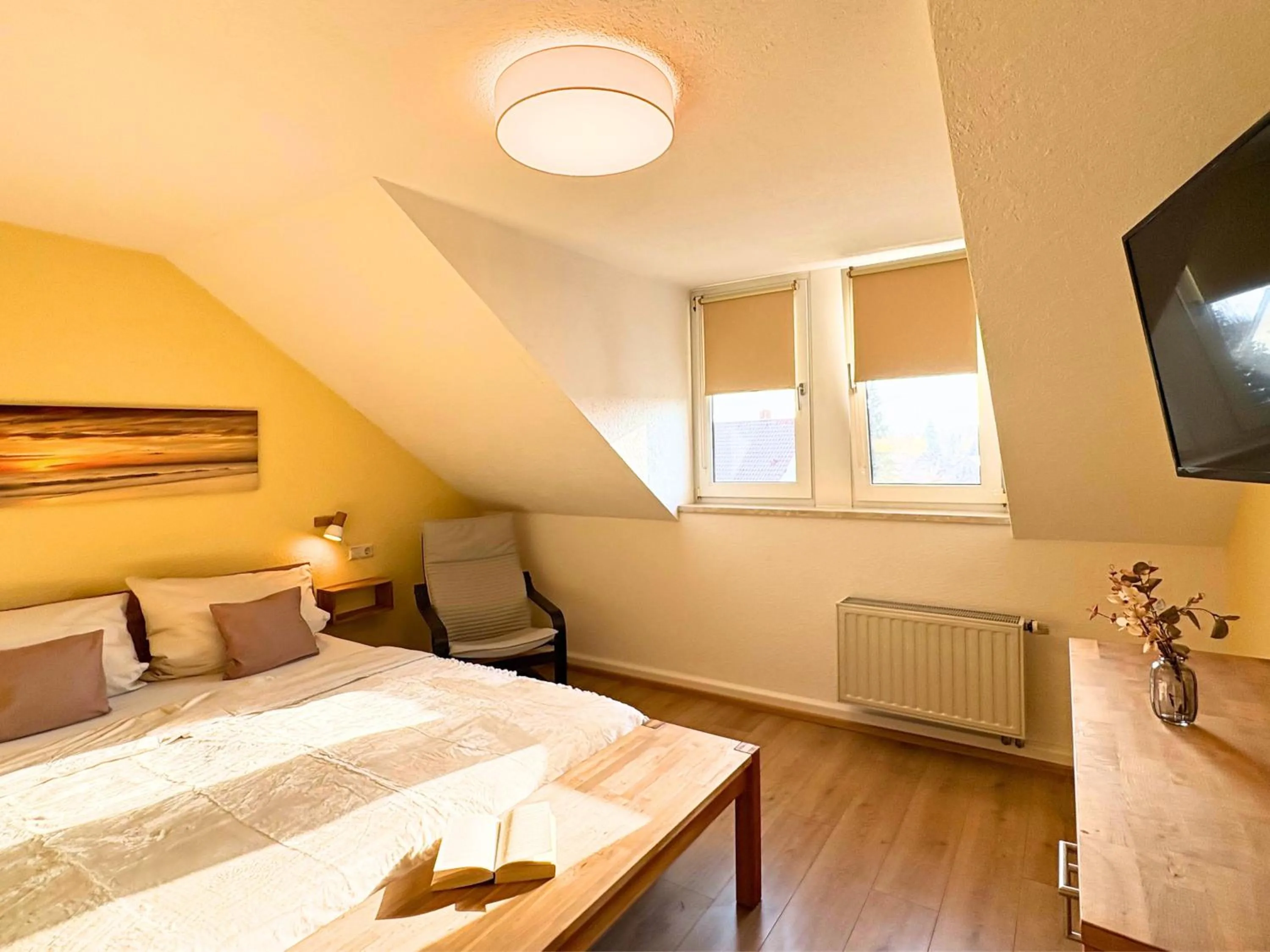 Bed in Ferienhaus Landeskrone für 10 Personen mit Sauna, Terrasse, inkl Parkplatz in Dresden