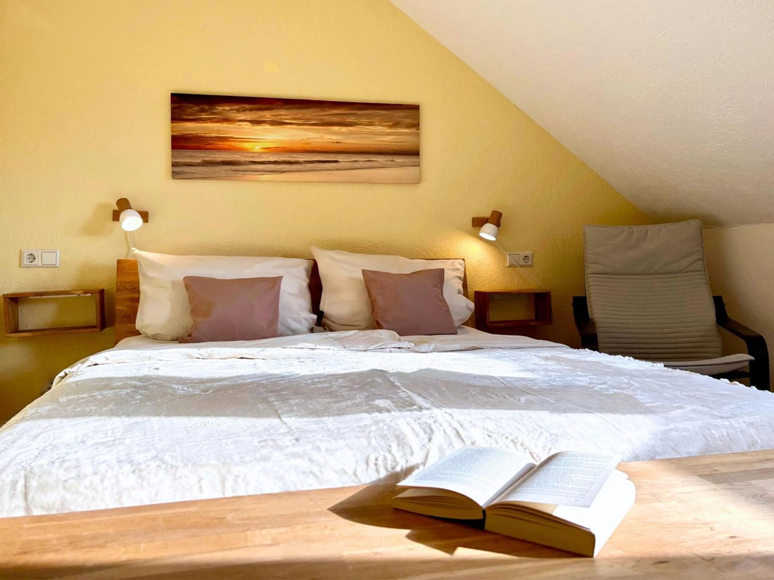 Bed in Ferienhaus Landeskrone für 10 Personen mit Sauna, Terrasse, inkl Parkplatz in Dresden