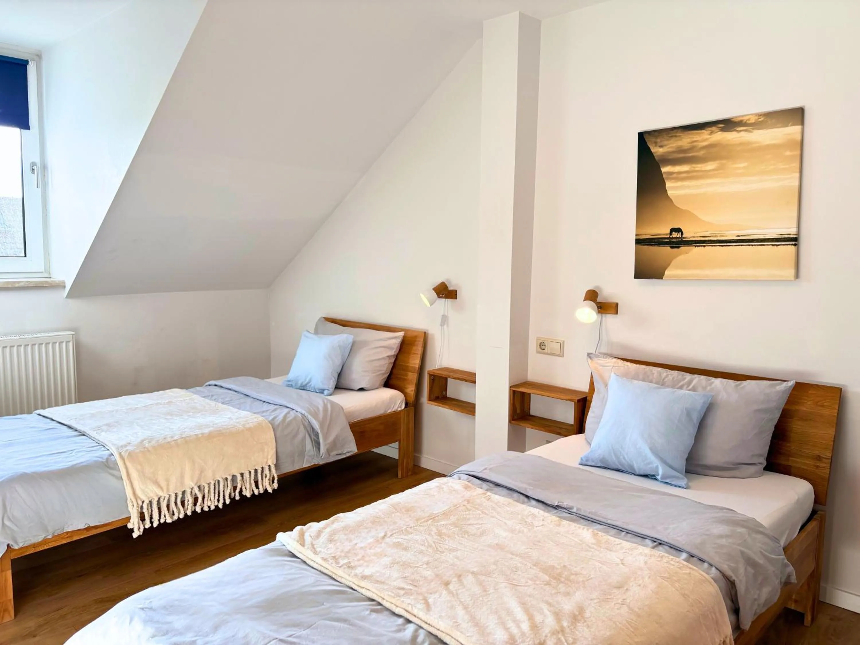 Photo of the whole room, Bed in Ferienhaus Landeskrone für 10 Personen mit Sauna, Terrasse, inkl Parkplatz in Dresden