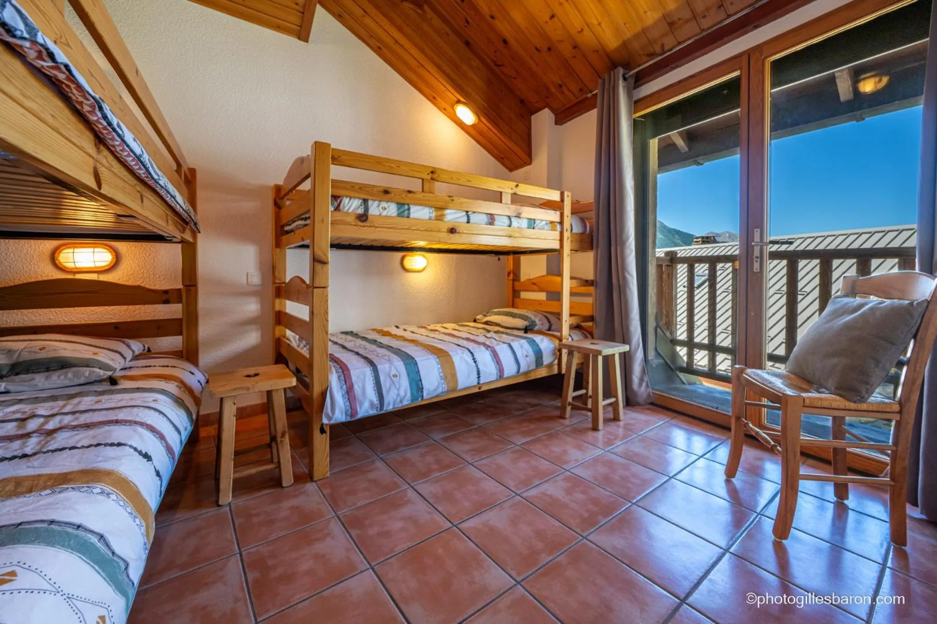 Photo of the whole room, Bed in Chalet la Forestière