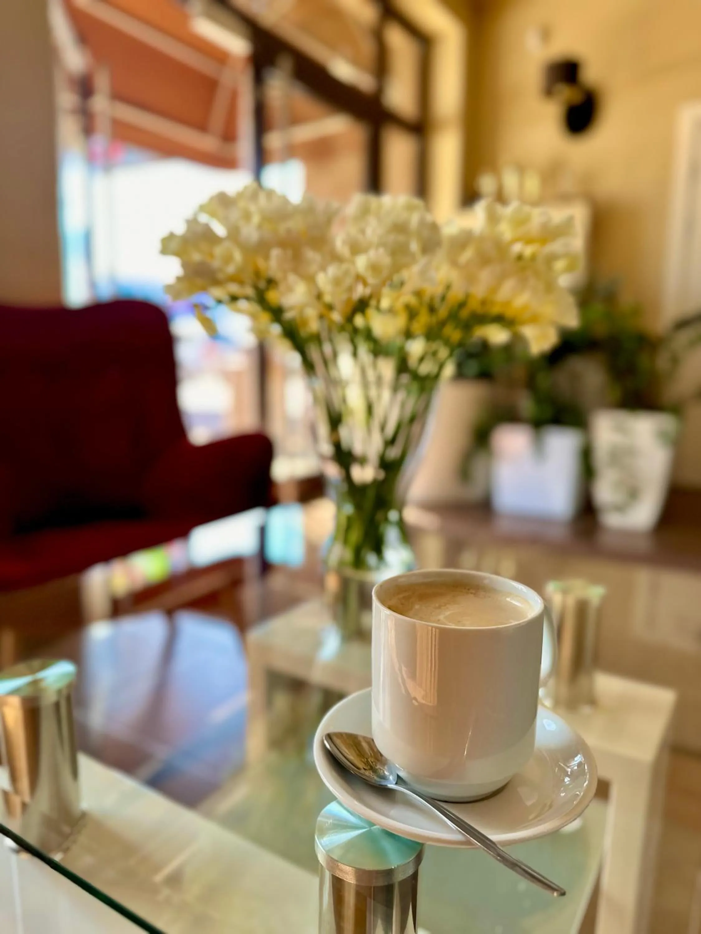 Restaurant/places to eat in Hotel Ajax