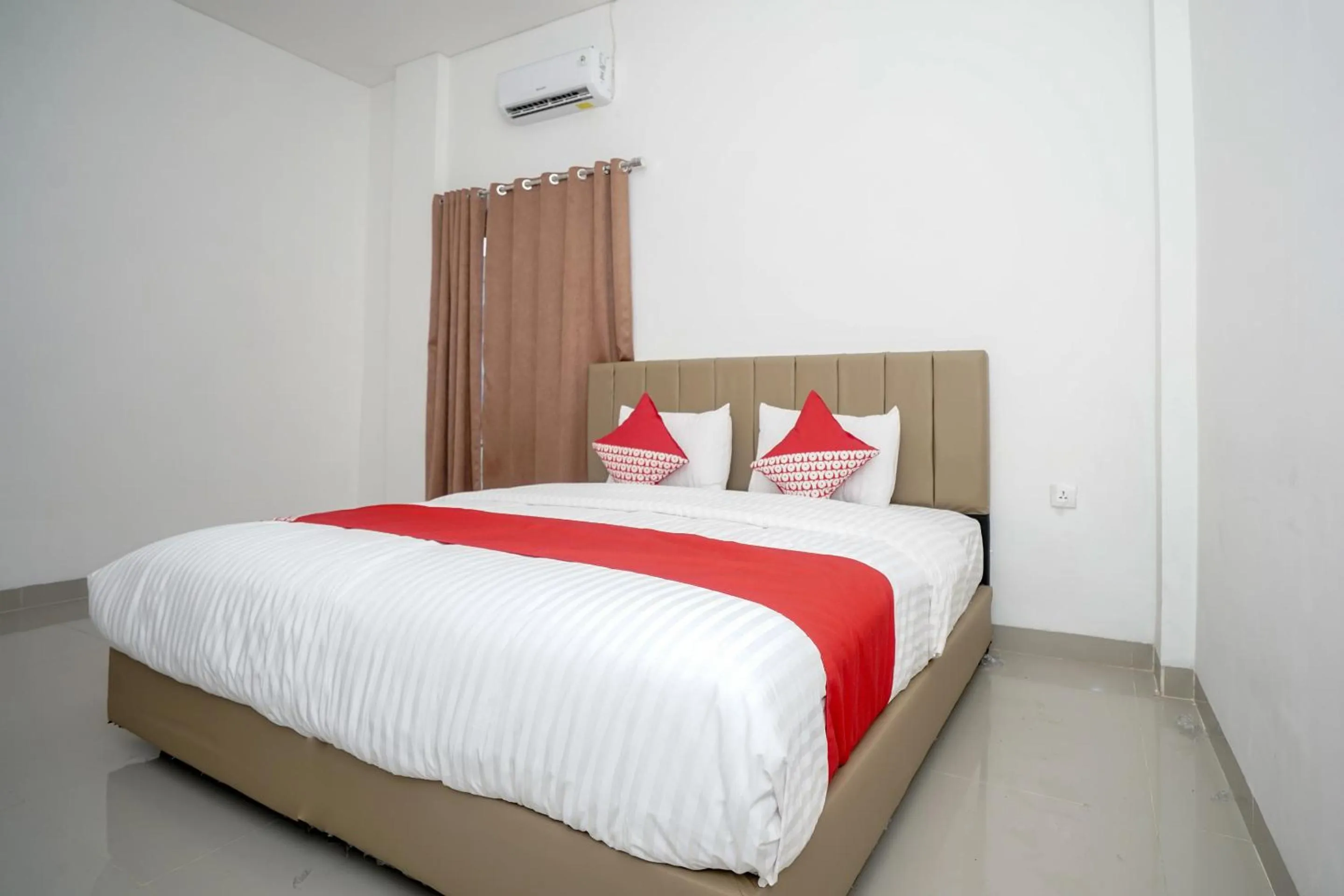 Standard Double Room in OYO 443 Hotel Barlian